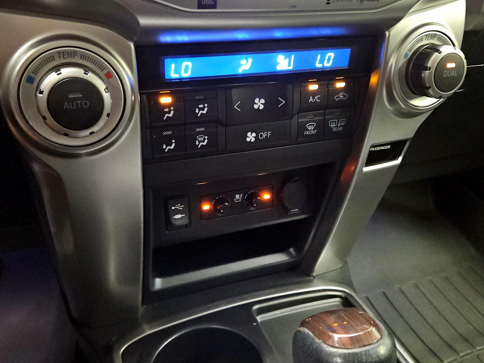Thumbnail: 2014 Toyota 4Runner - 17