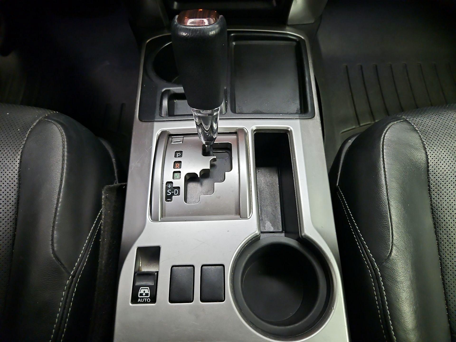 Thumbnail: 2014 Toyota 4Runner - 18