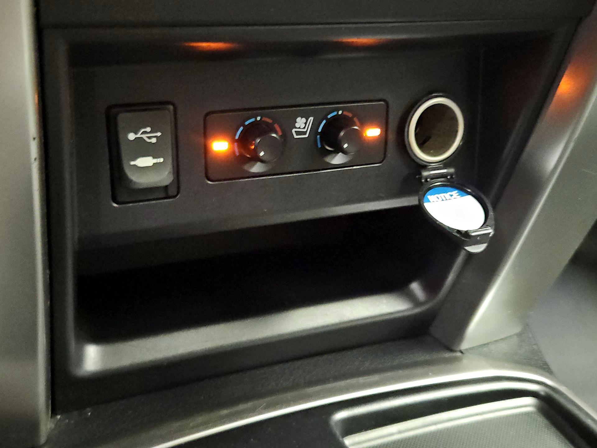 Thumbnail: 2014 Toyota 4Runner - 19