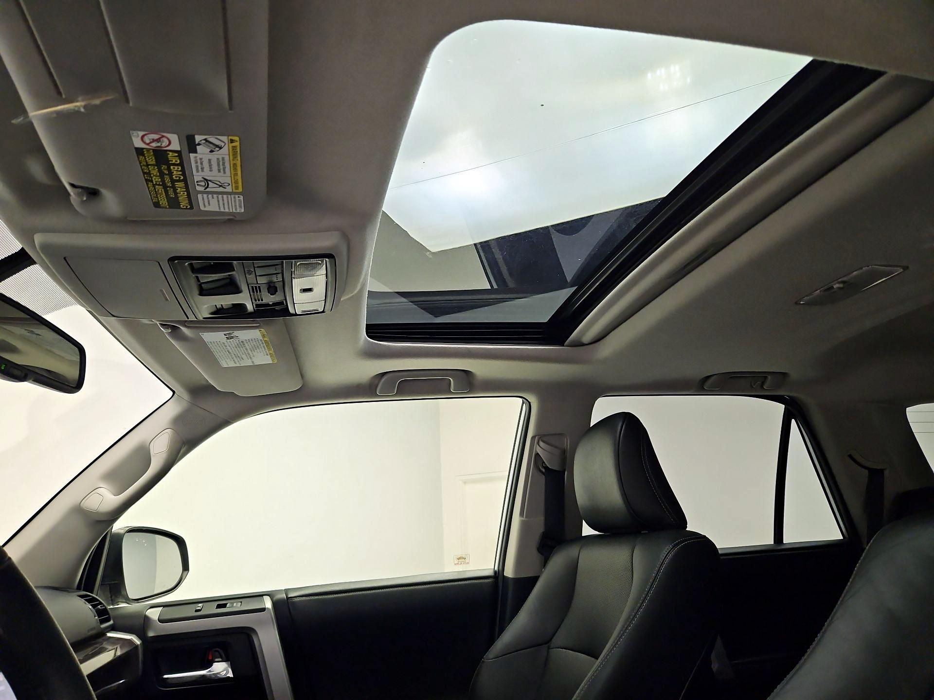 Thumbnail: 2014 Toyota 4Runner - 20
