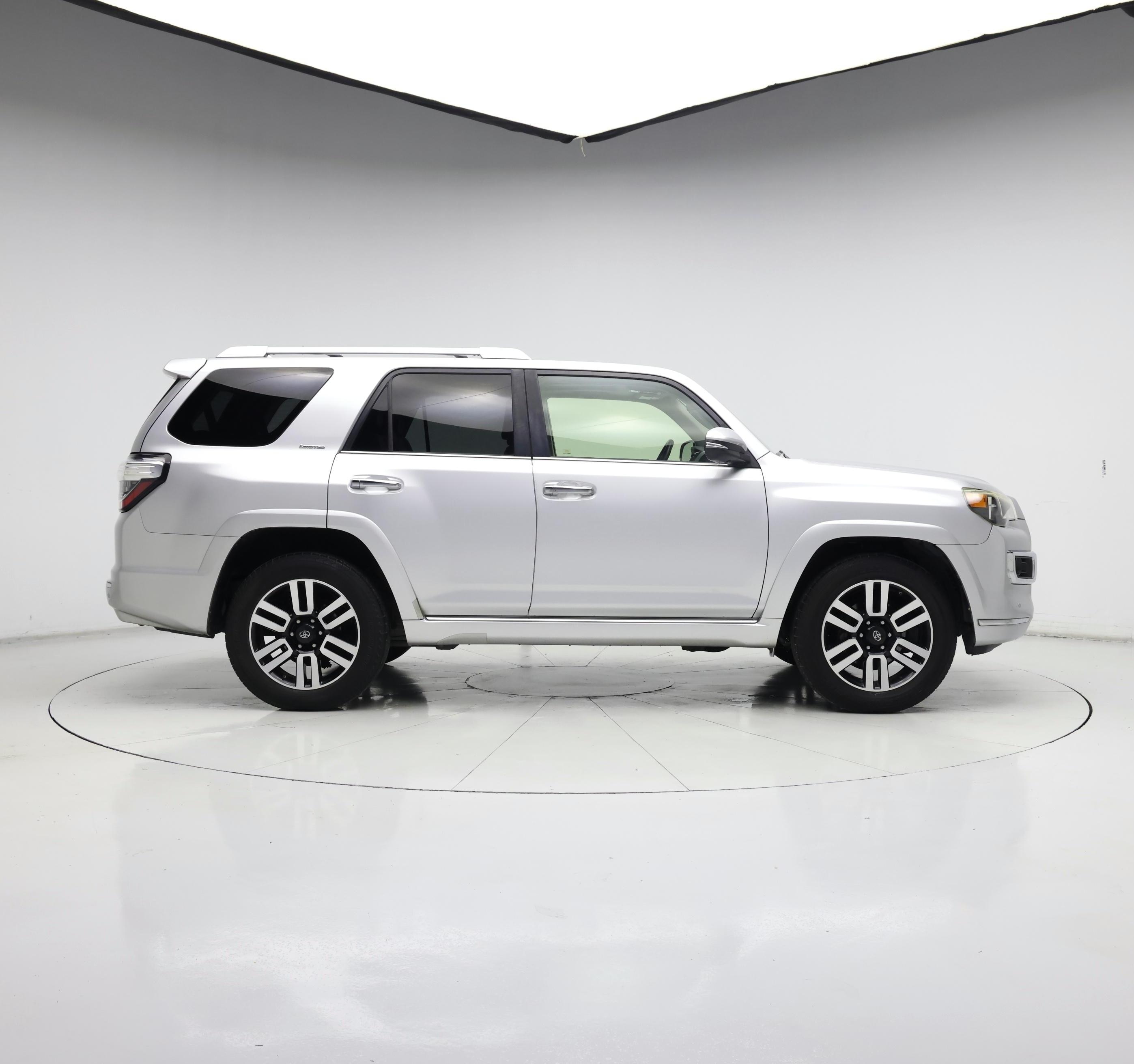 Thumbnail: 2014 Toyota 4Runner - 7