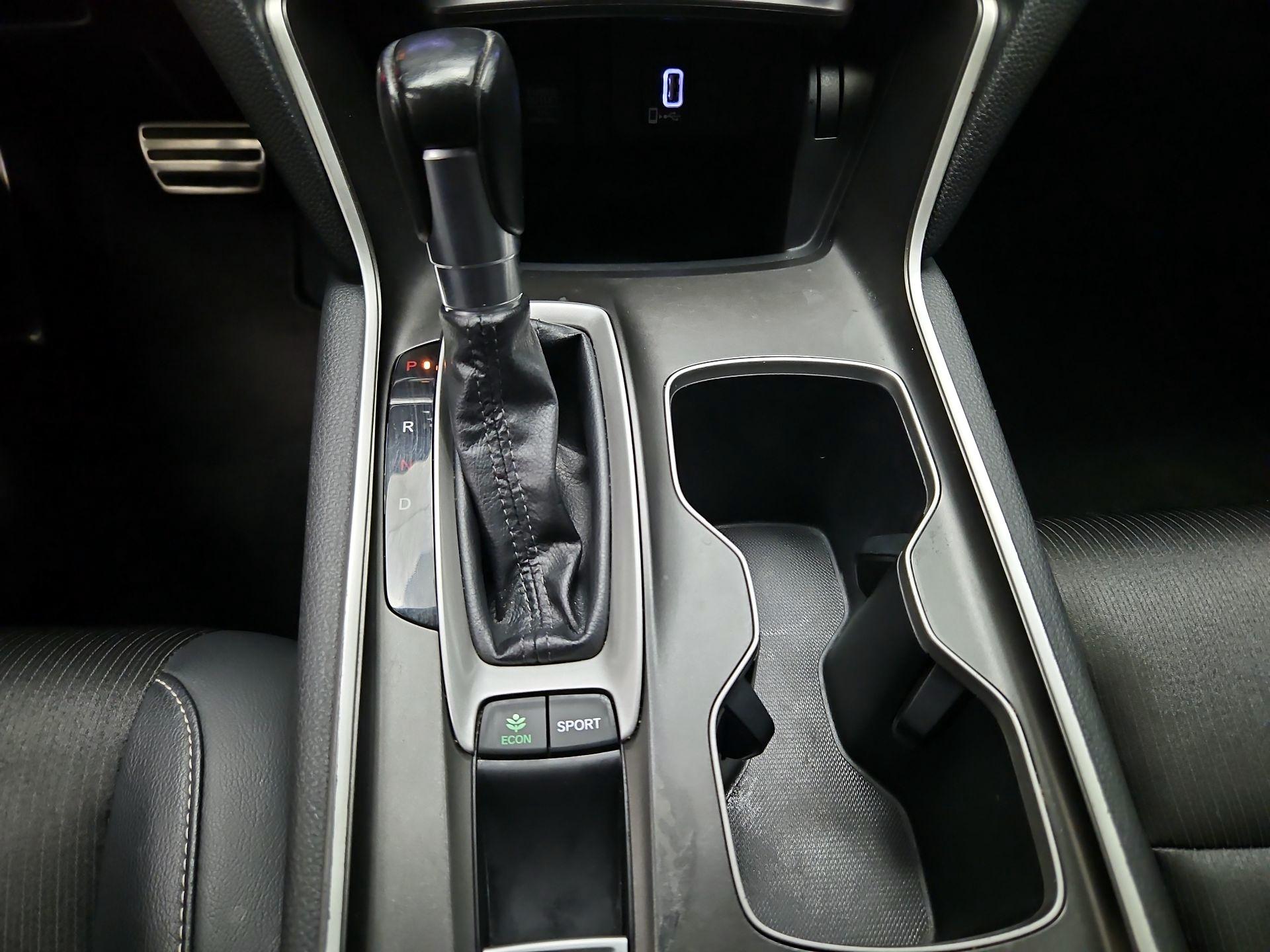 Thumbnail: 2018 Honda Accord - 17