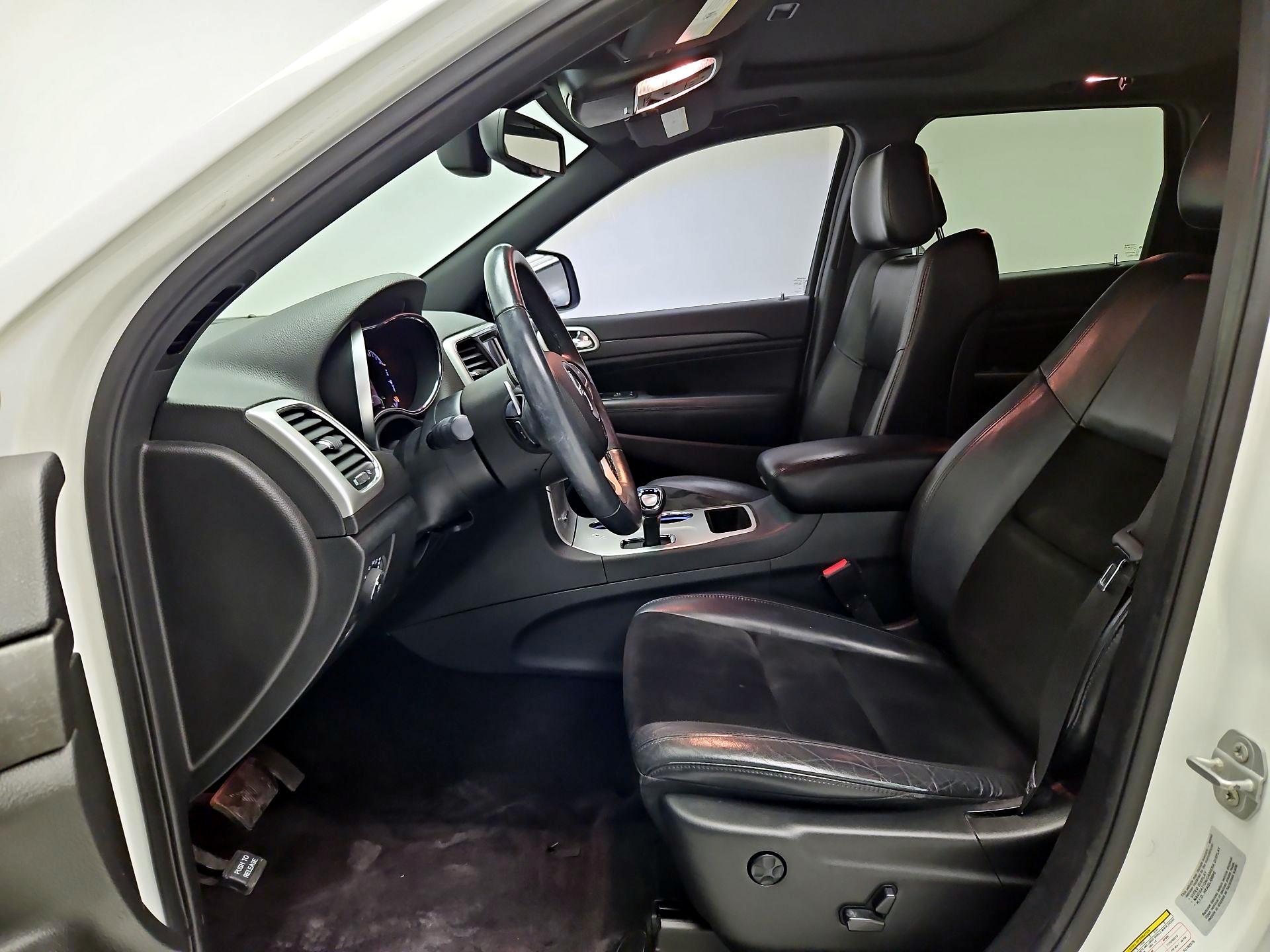 Thumbnail: 2015 Jeep Grand Cherokee - 11