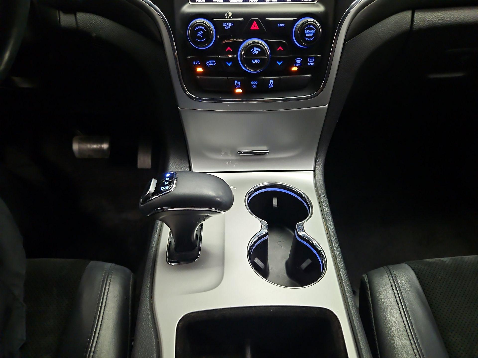 Thumbnail: 2015 Jeep Grand Cherokee - 16