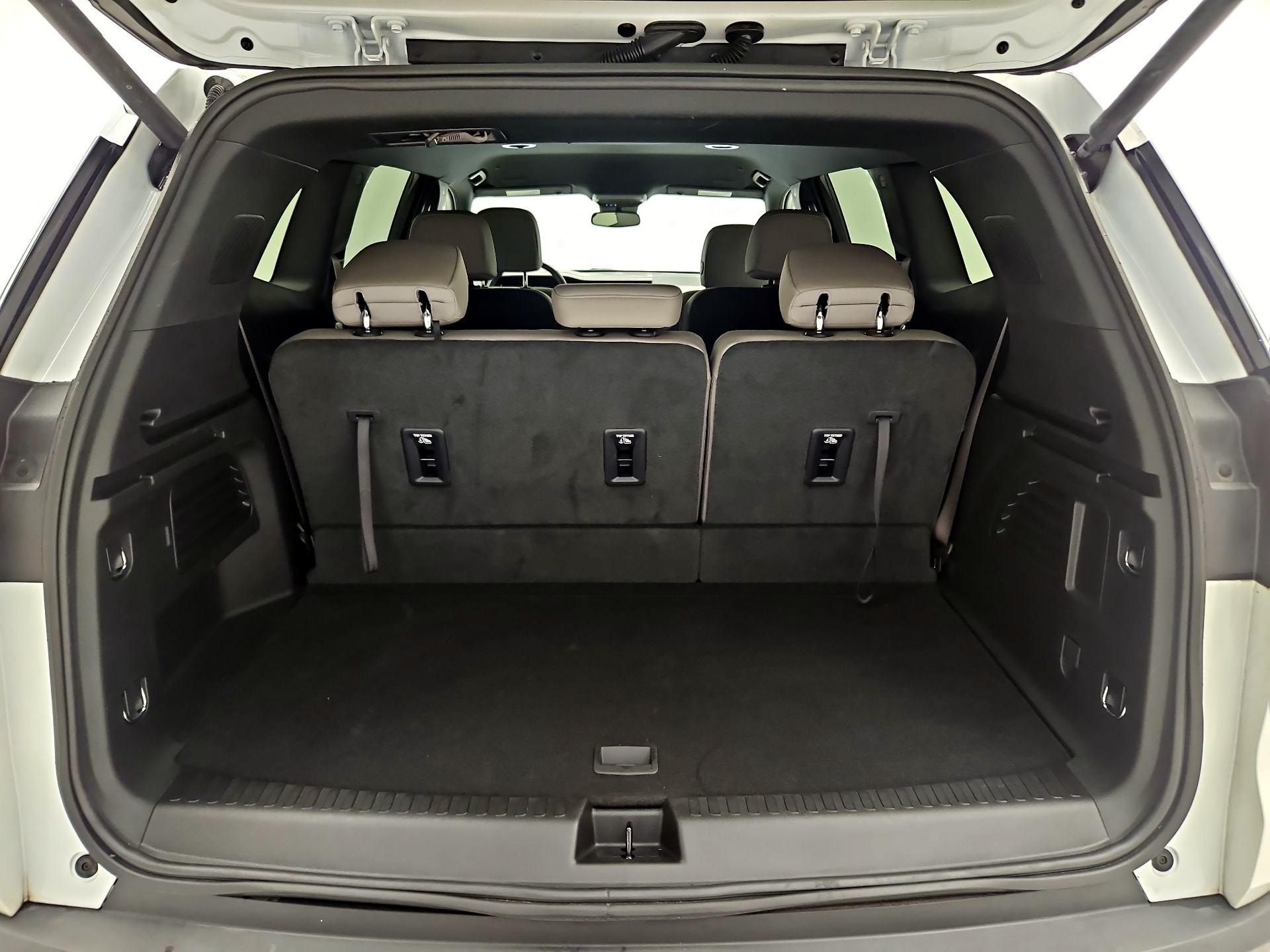 Thumbnail: 2024 GMC Acadia - 18