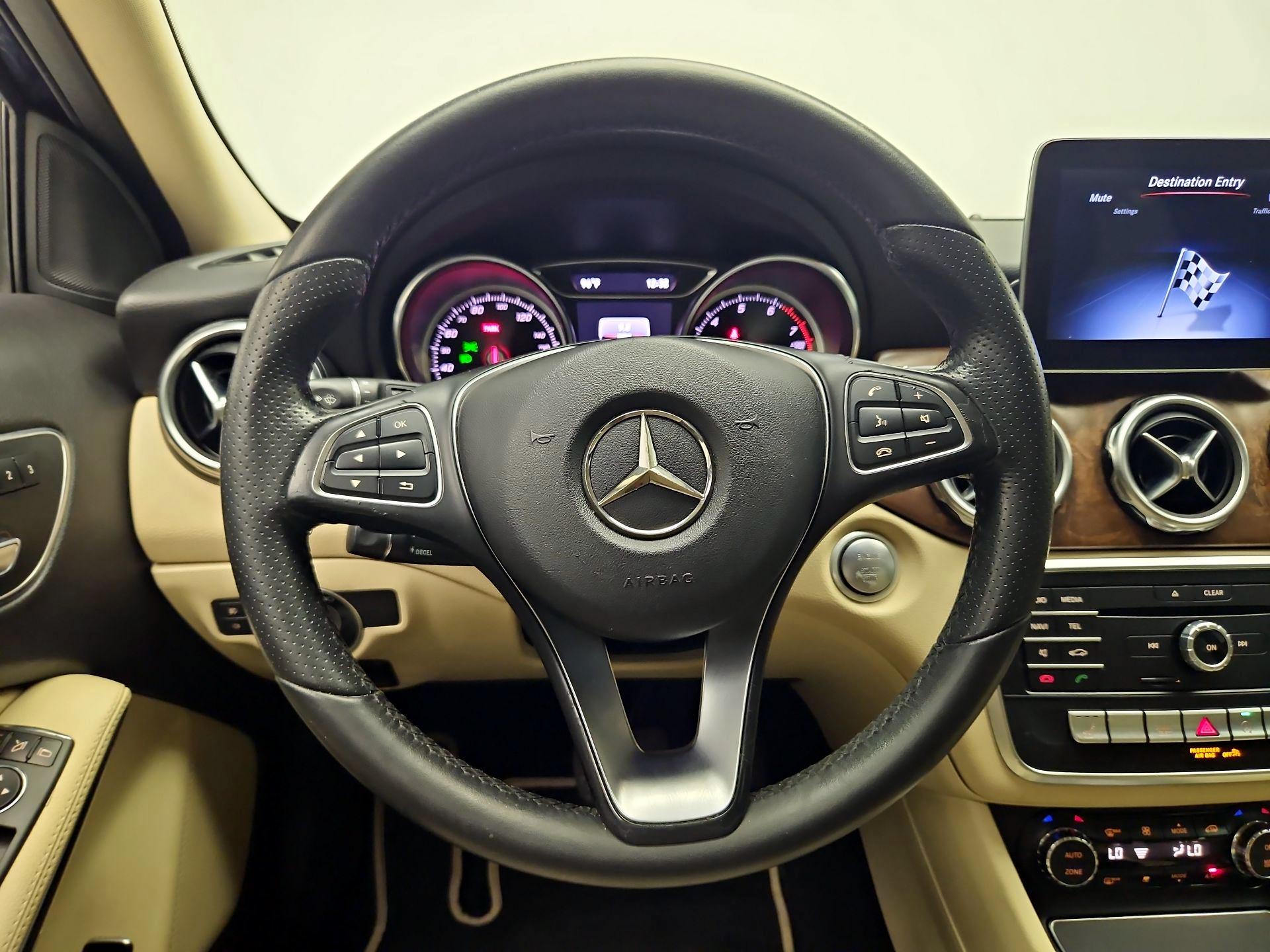 Thumbnail: 2018 Mercedes-Benz GLA - 10