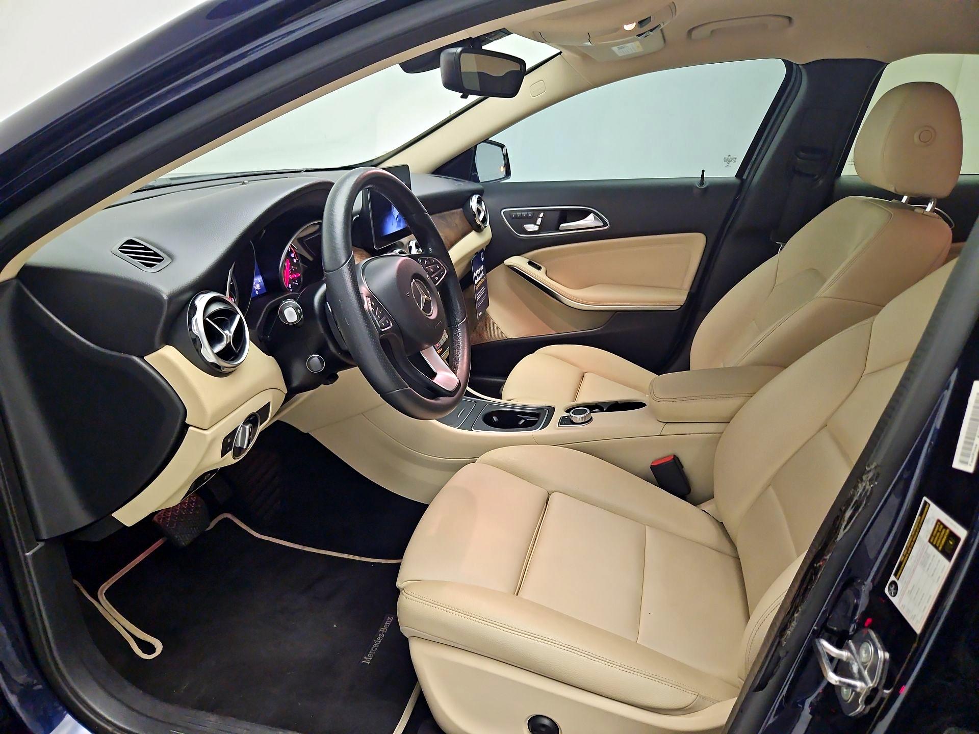 Thumbnail: 2018 Mercedes-Benz GLA - 11