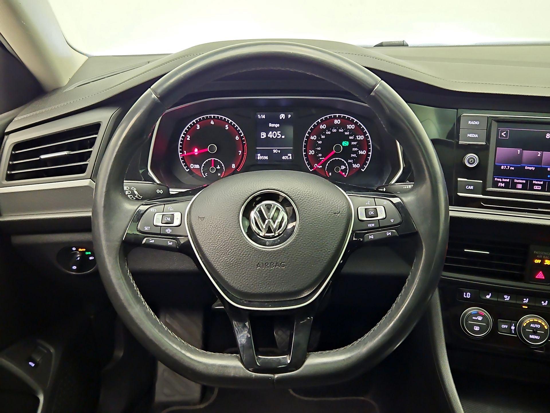 Thumbnail: 2019 Volkswagen Jetta - 10