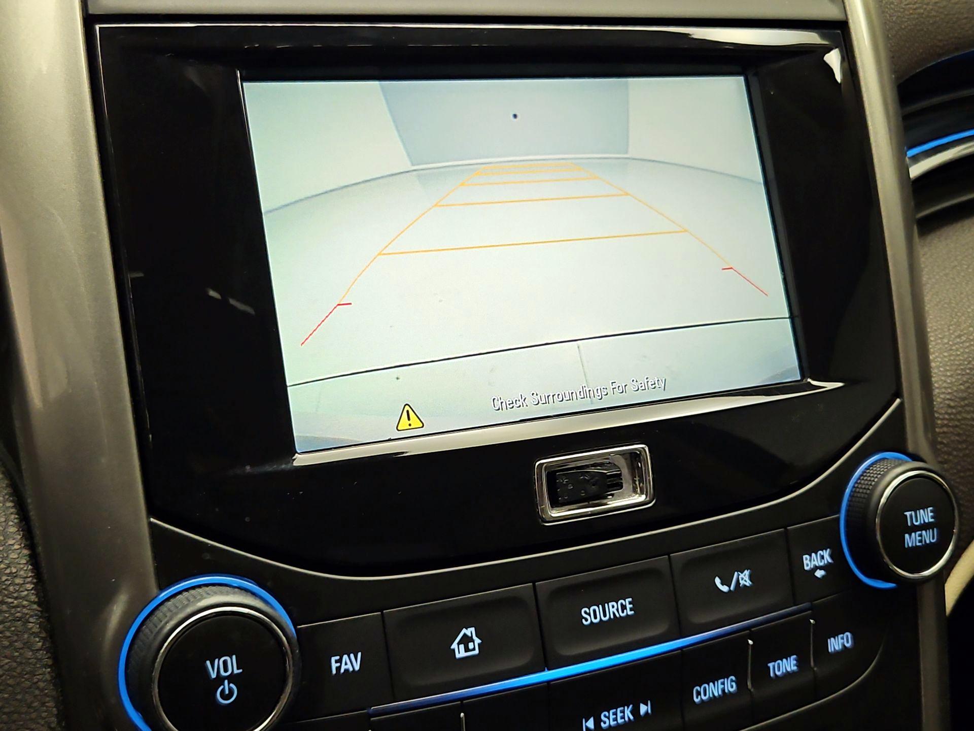 Thumbnail: 2015 Chevrolet Malibu - 14