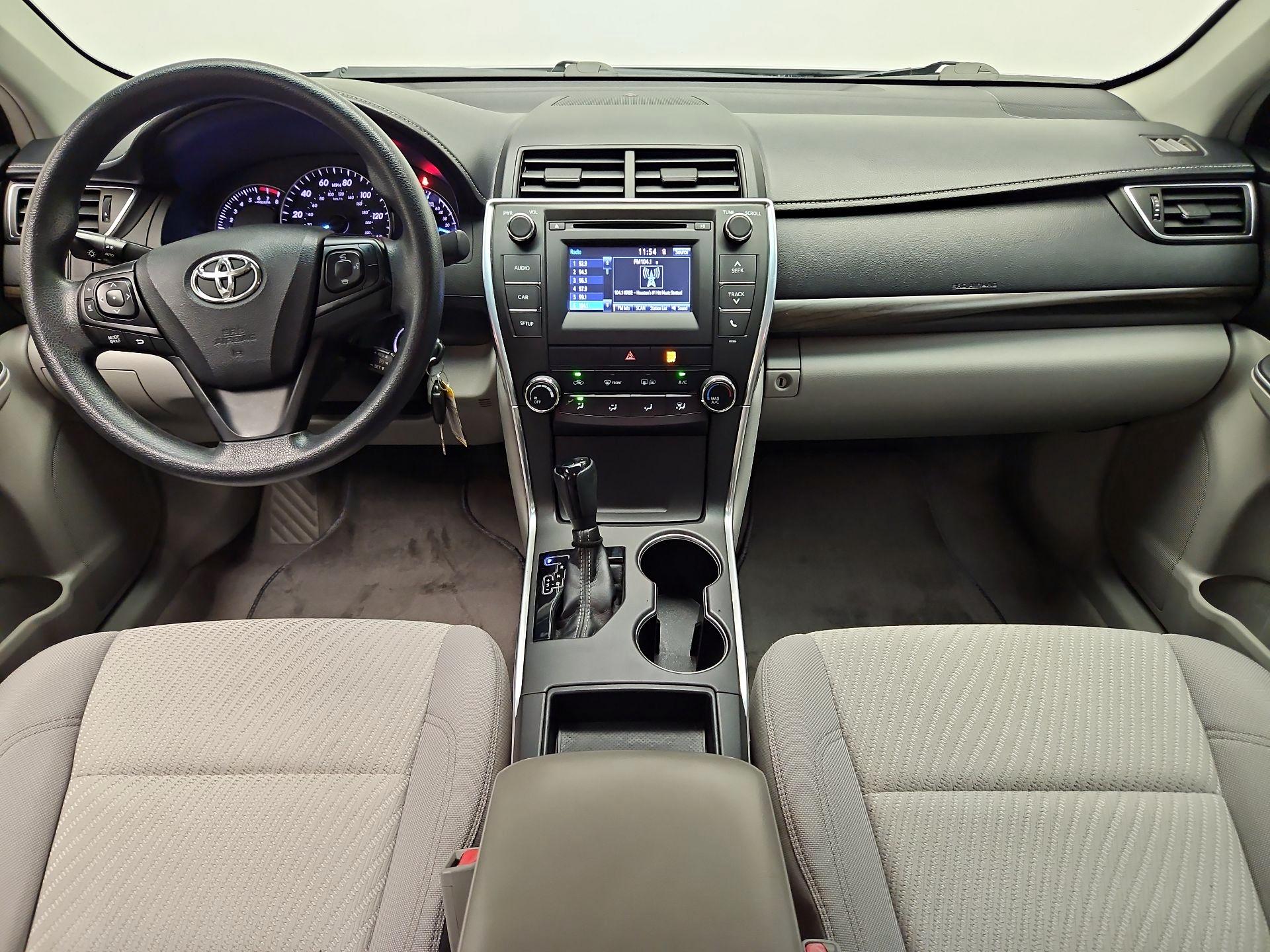 Thumbnail: 2015 Toyota Camry - 9