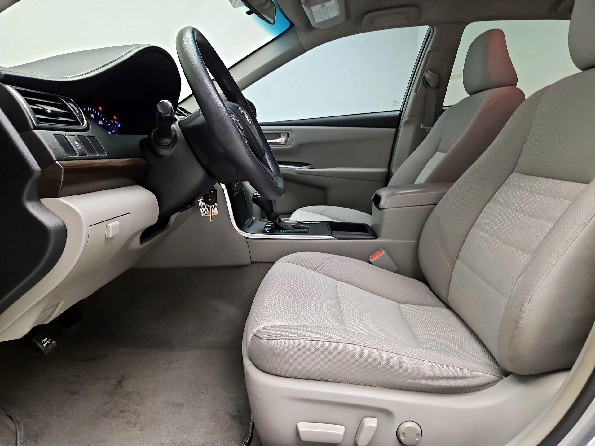Thumbnail: 2015 Toyota Camry - 11