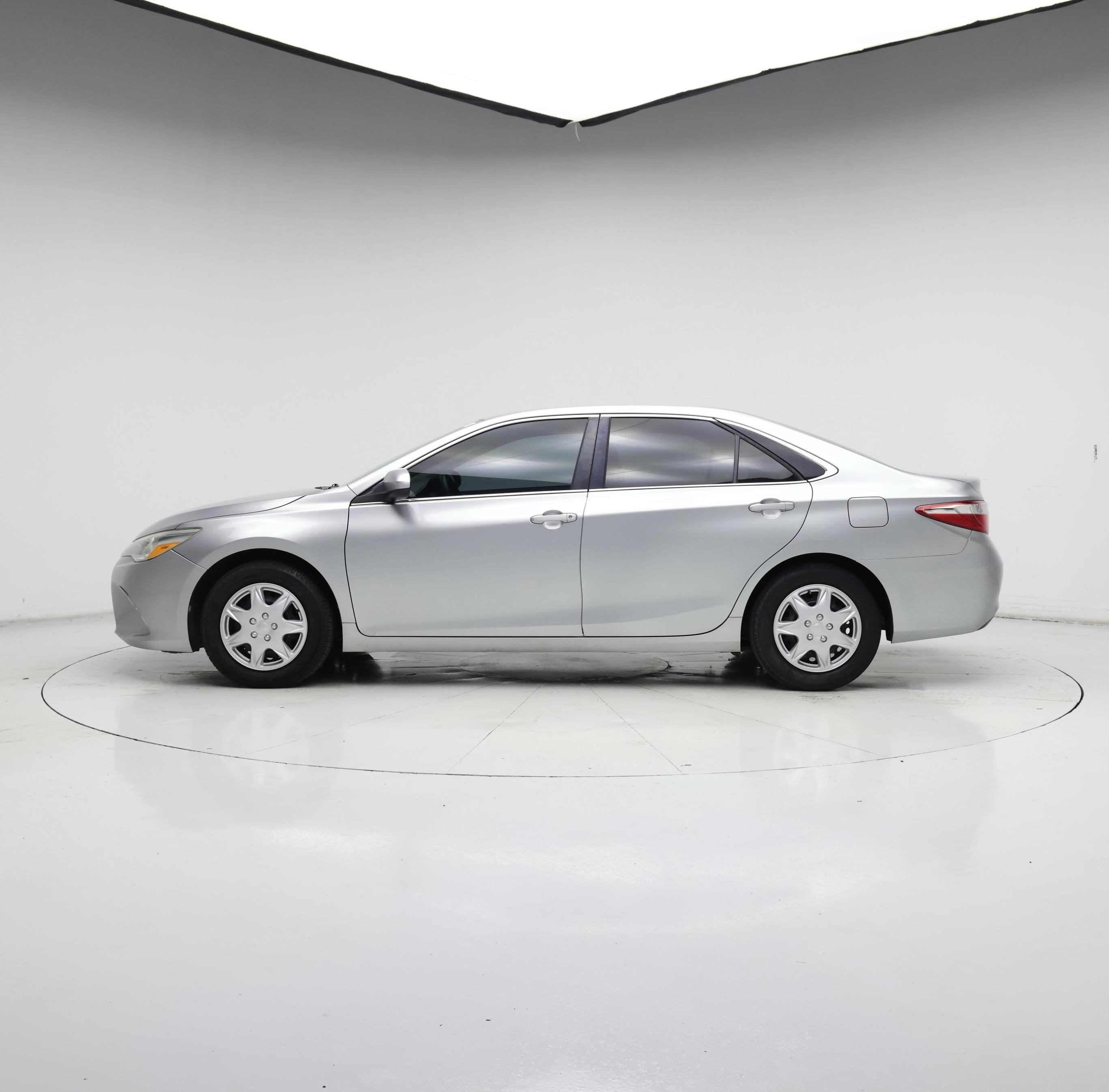 Thumbnail: 2015 Toyota Camry - 3