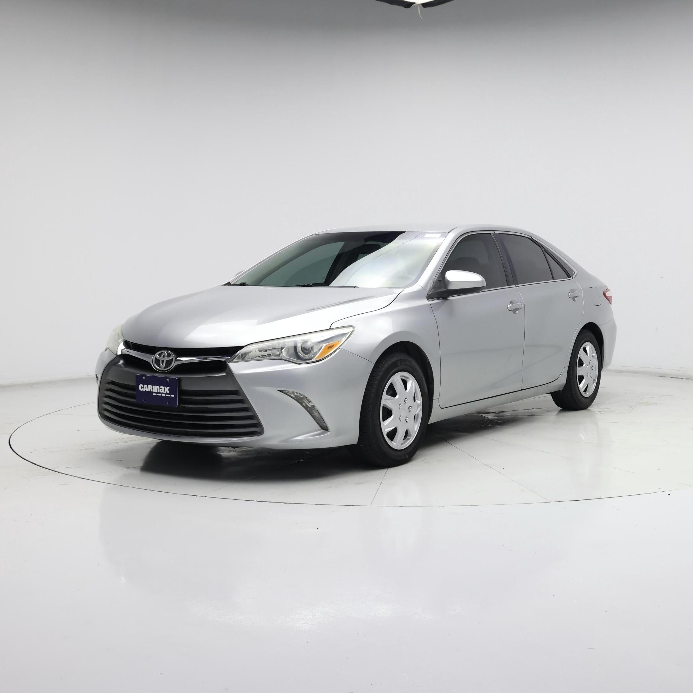Thumbnail: 2015 Toyota Camry - 4