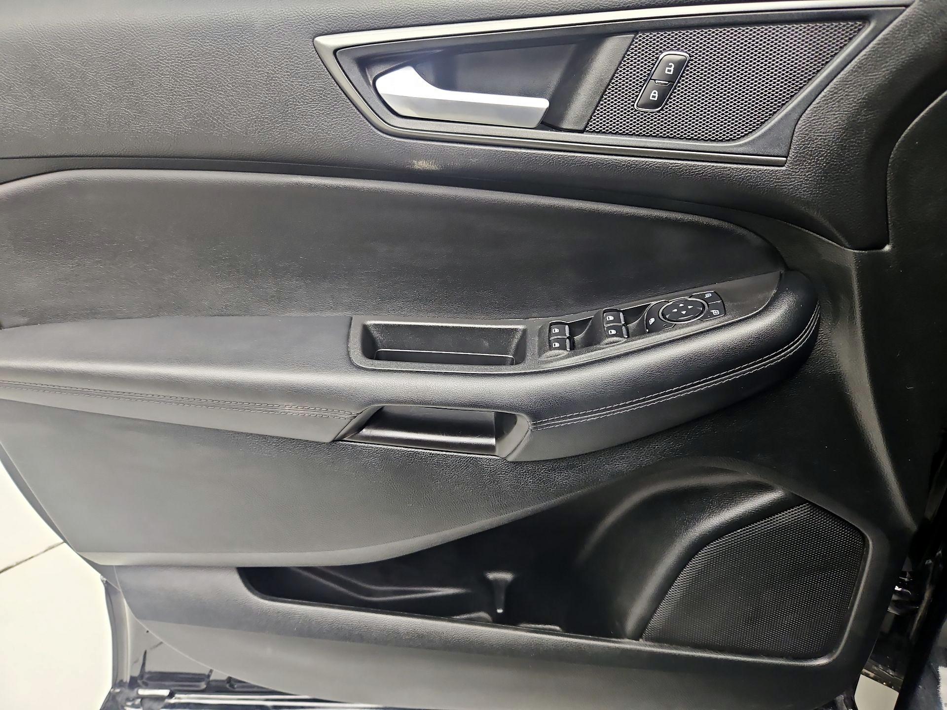 Thumbnail: 2023 Ford Edge - 12