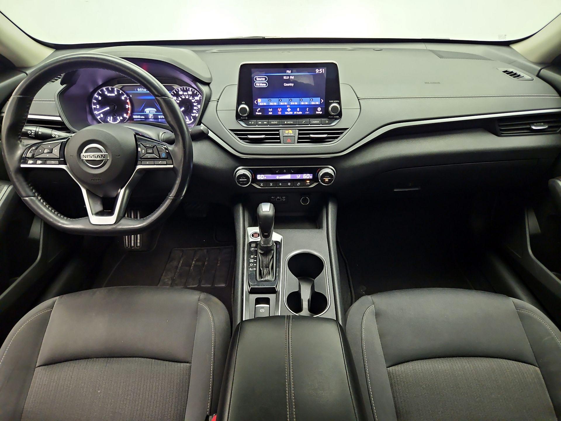 Thumbnail: 2019 Nissan Altima - 9