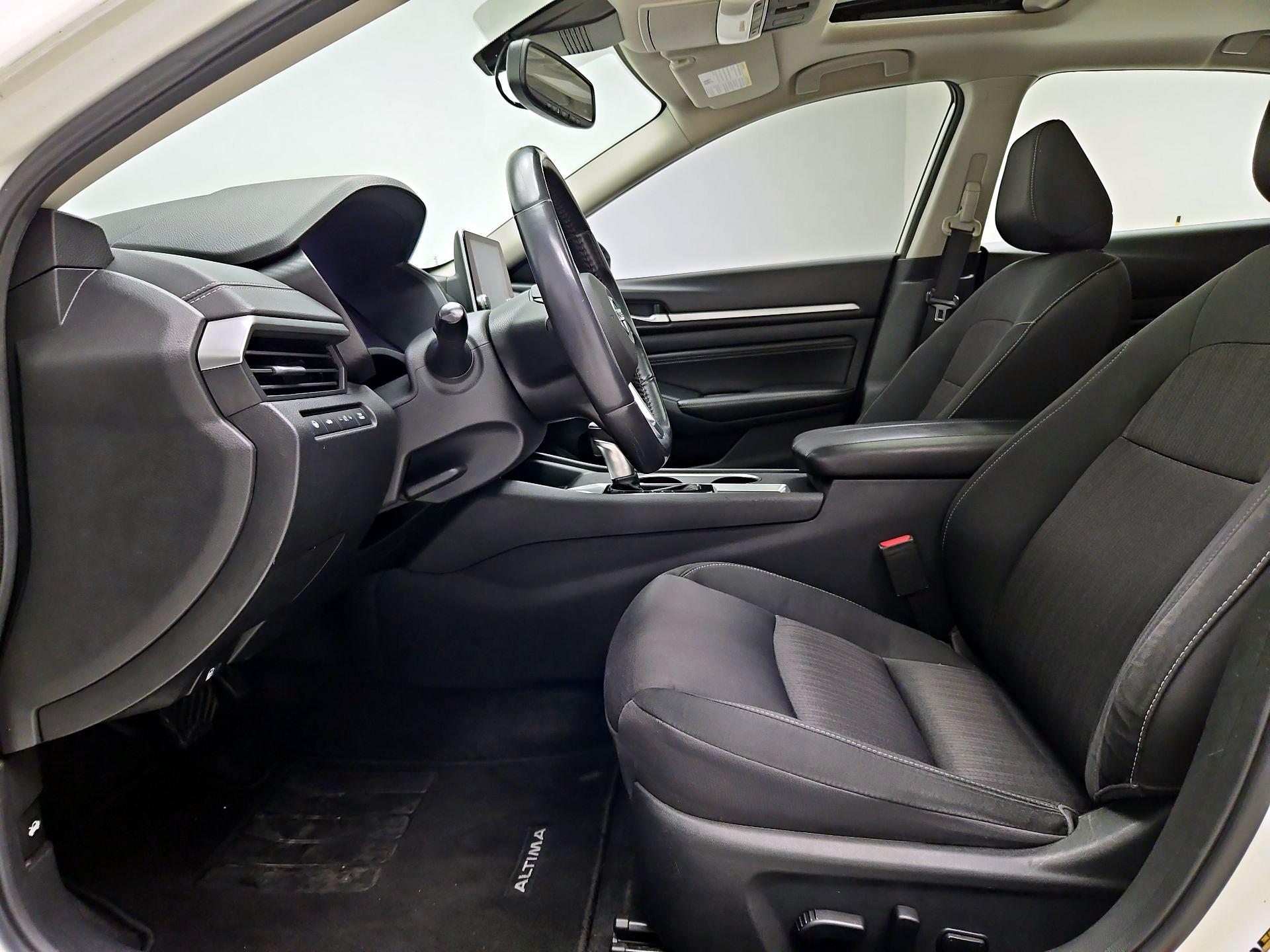 Thumbnail: 2019 Nissan Altima - 11