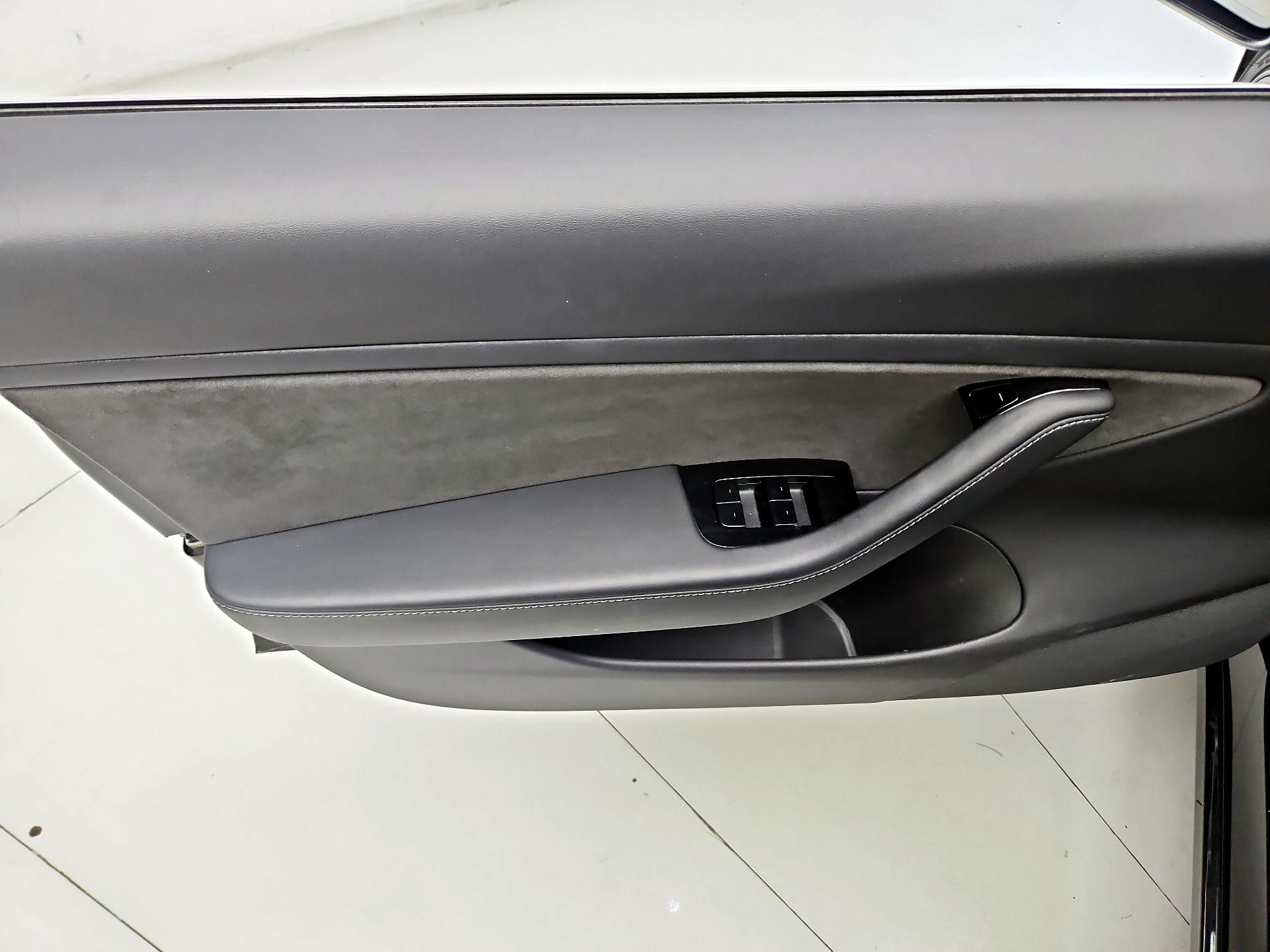 Thumbnail: 2019 Tesla Model 3 - 12