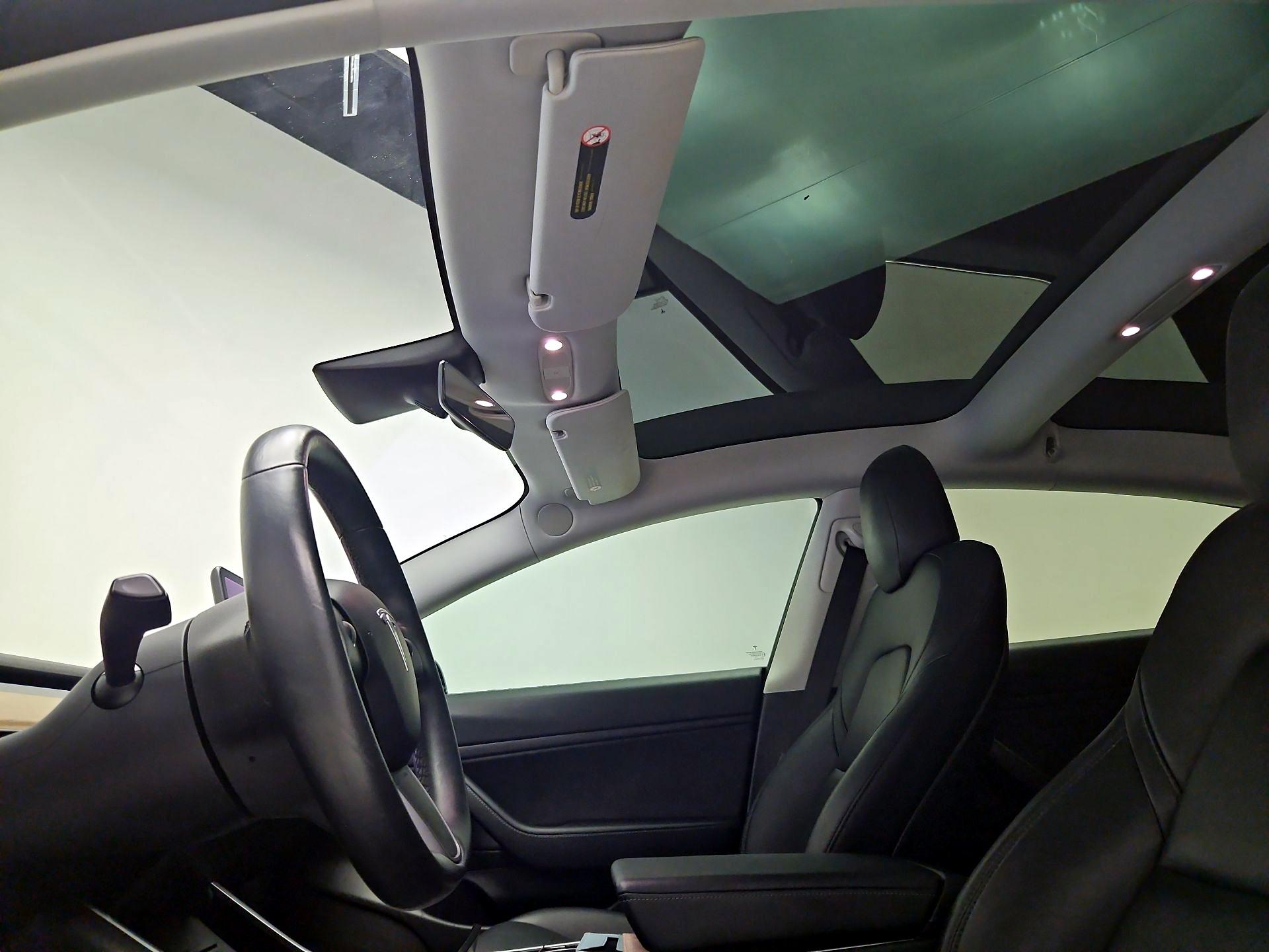 Thumbnail: 2019 Tesla Model 3 - 19