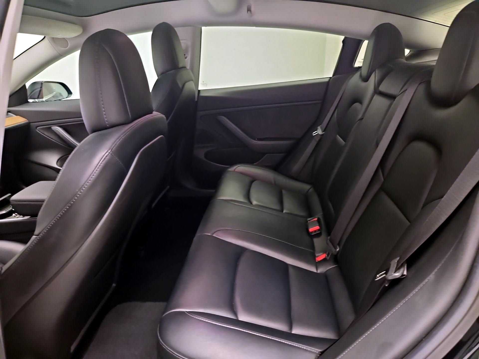 Thumbnail: 2019 Tesla Model 3 - 20