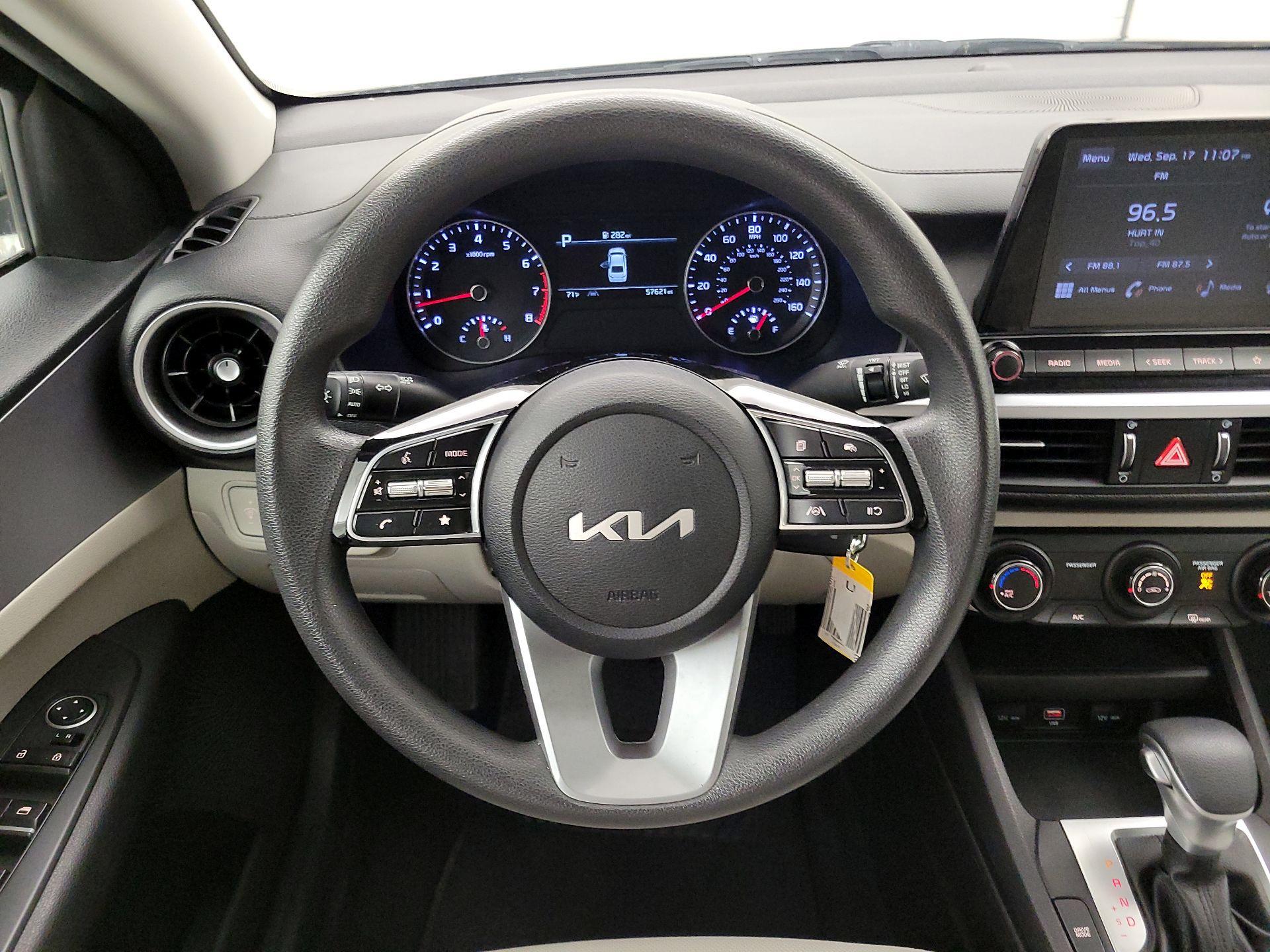 Thumbnail: 2022 Kia Forte - 10