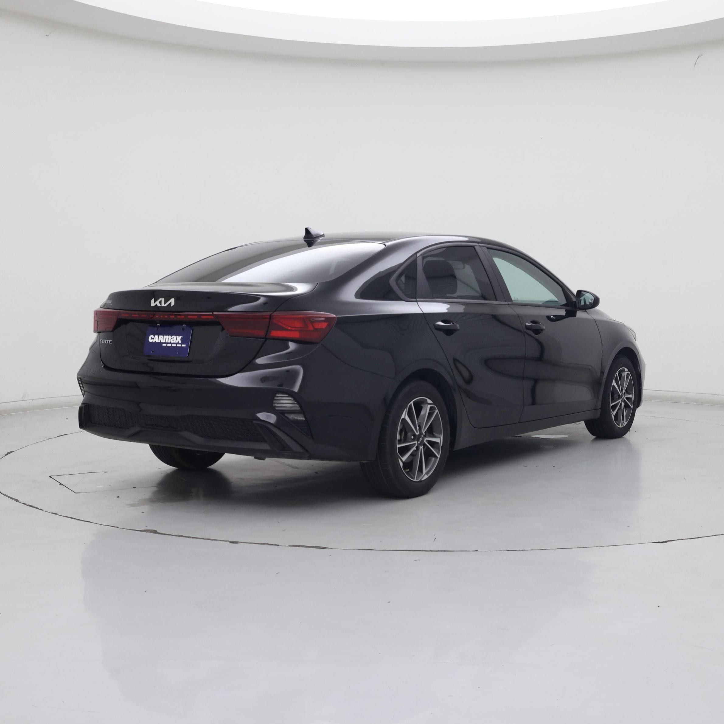 Thumbnail: 2022 Kia Forte - 8