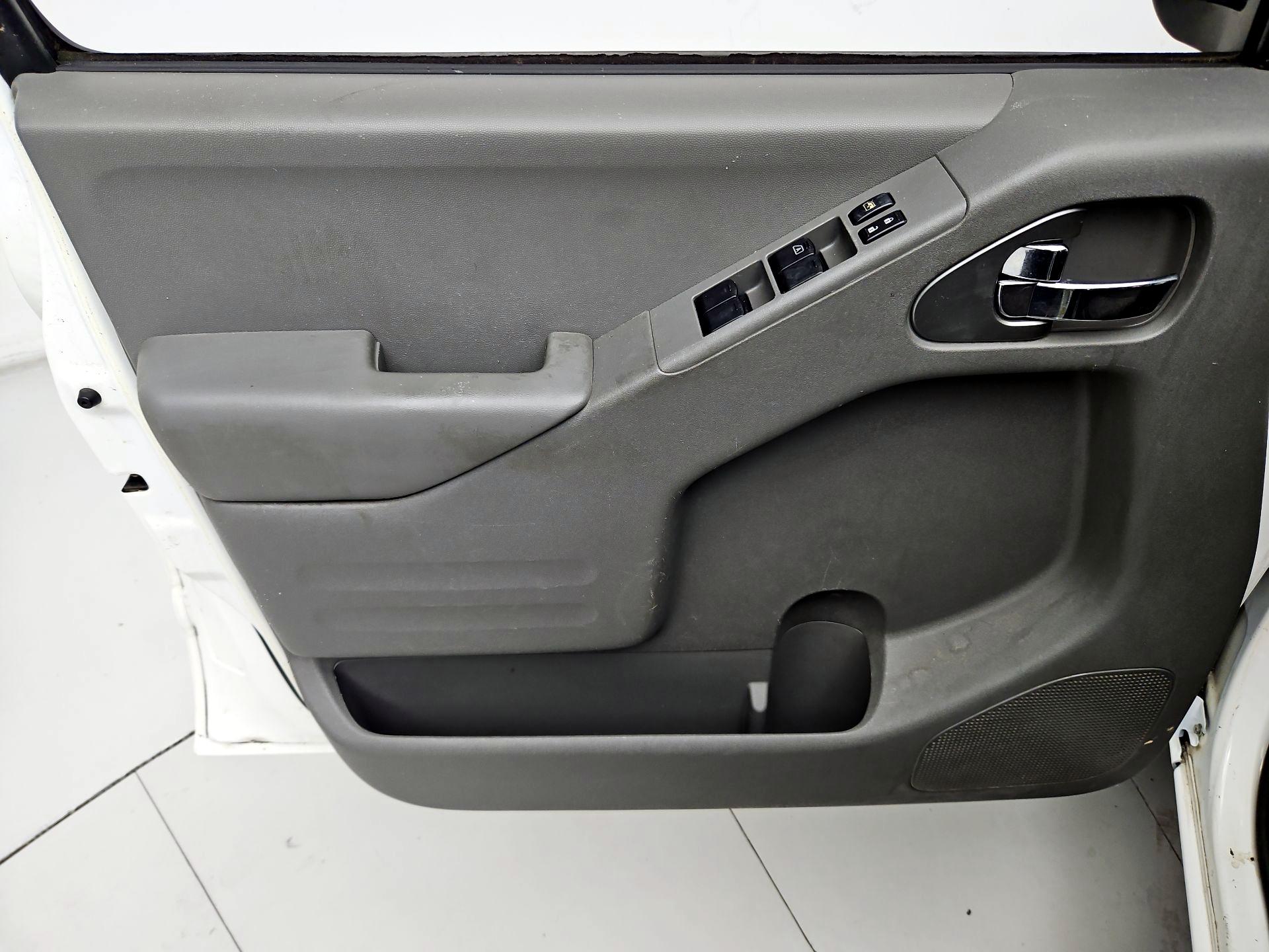 Thumbnail: 2015 Nissan Frontier - 12