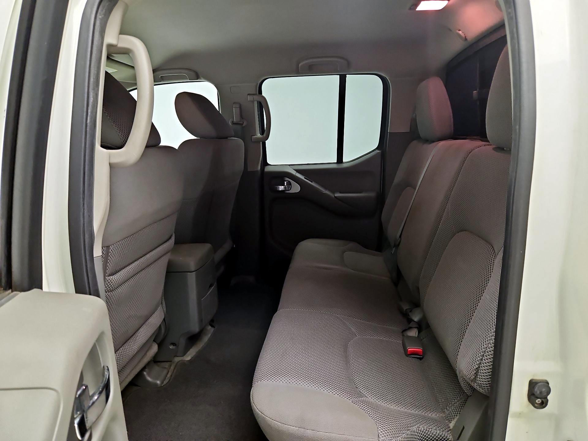 Thumbnail: 2015 Nissan Frontier - 18