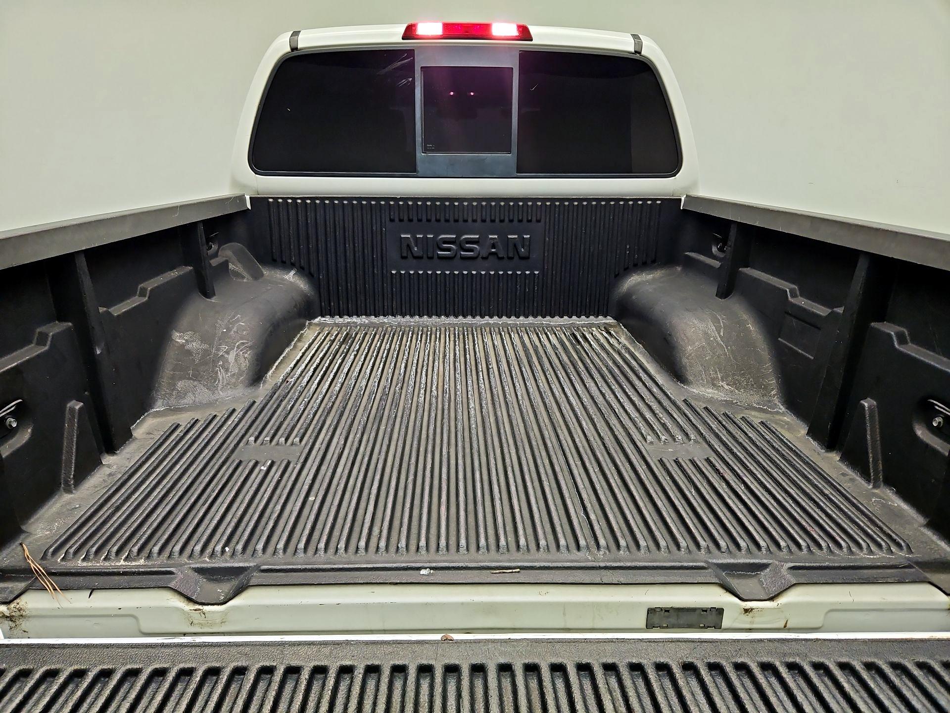 Thumbnail: 2015 Nissan Frontier - 19