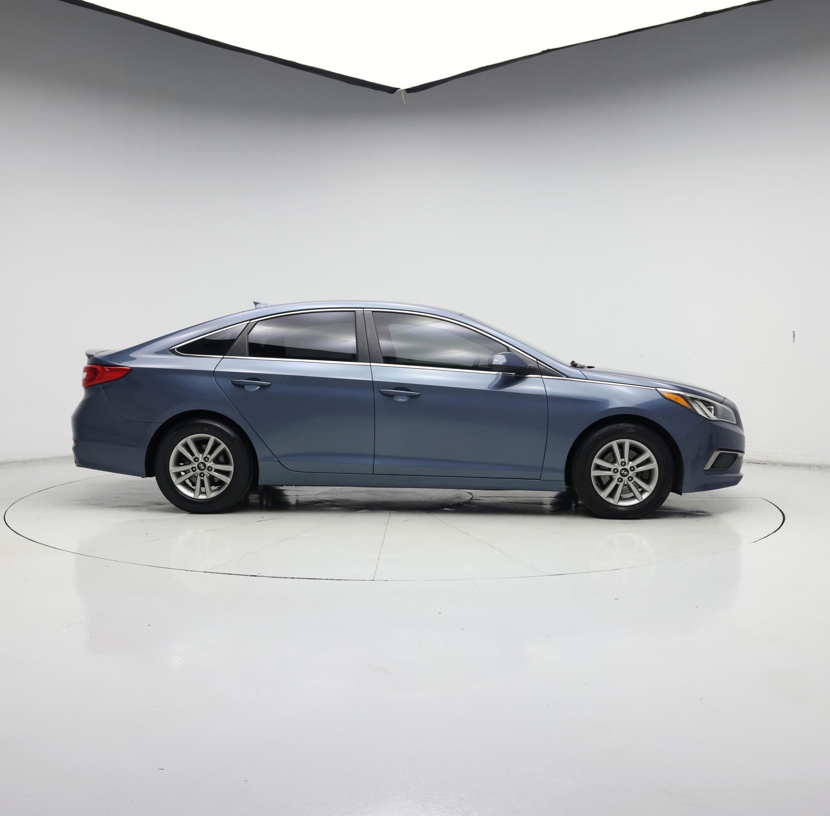 Thumbnail: 2017 Hyundai Sonata - 7
