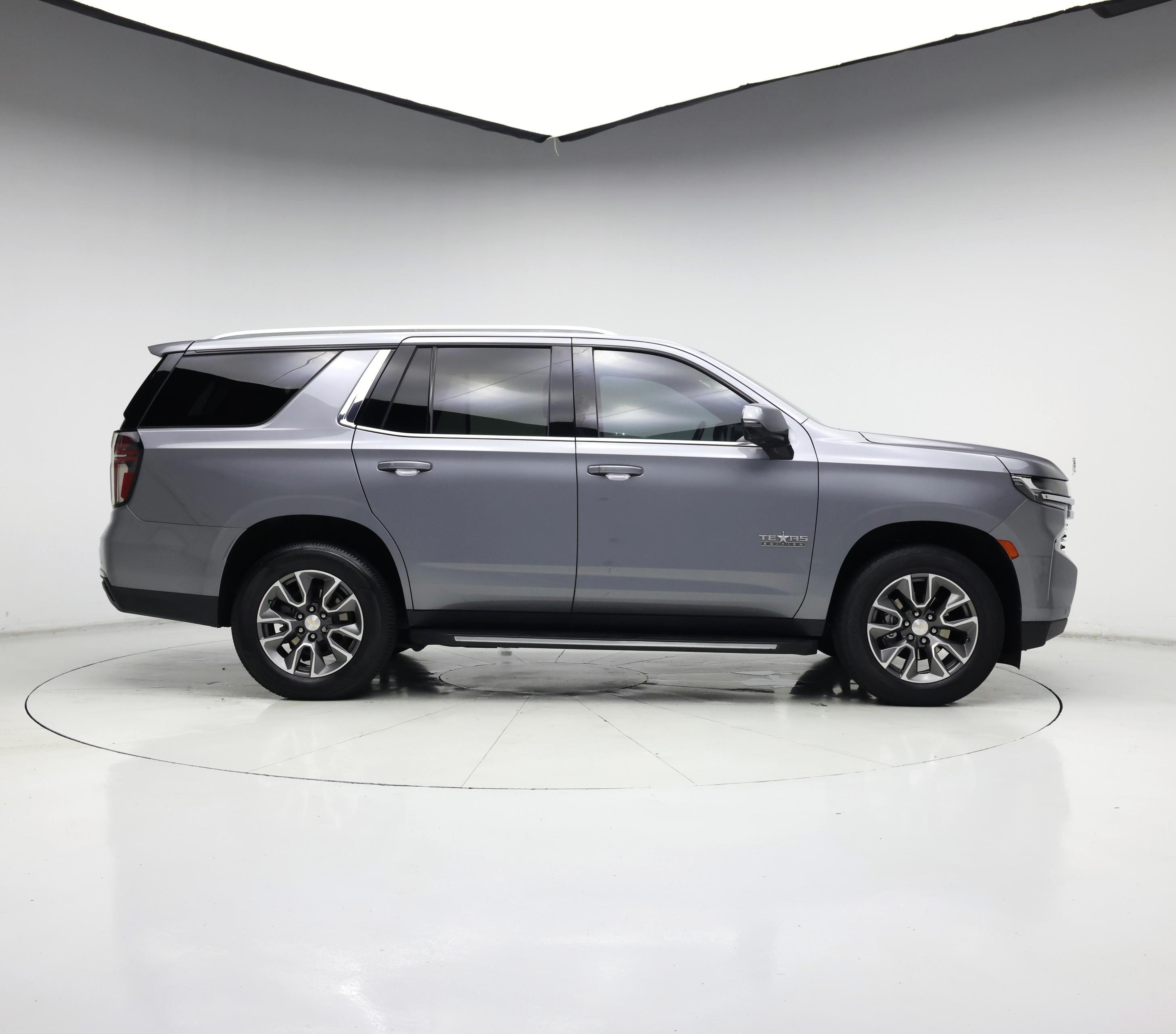 Thumbnail: 2022 Chevrolet Tahoe - 7