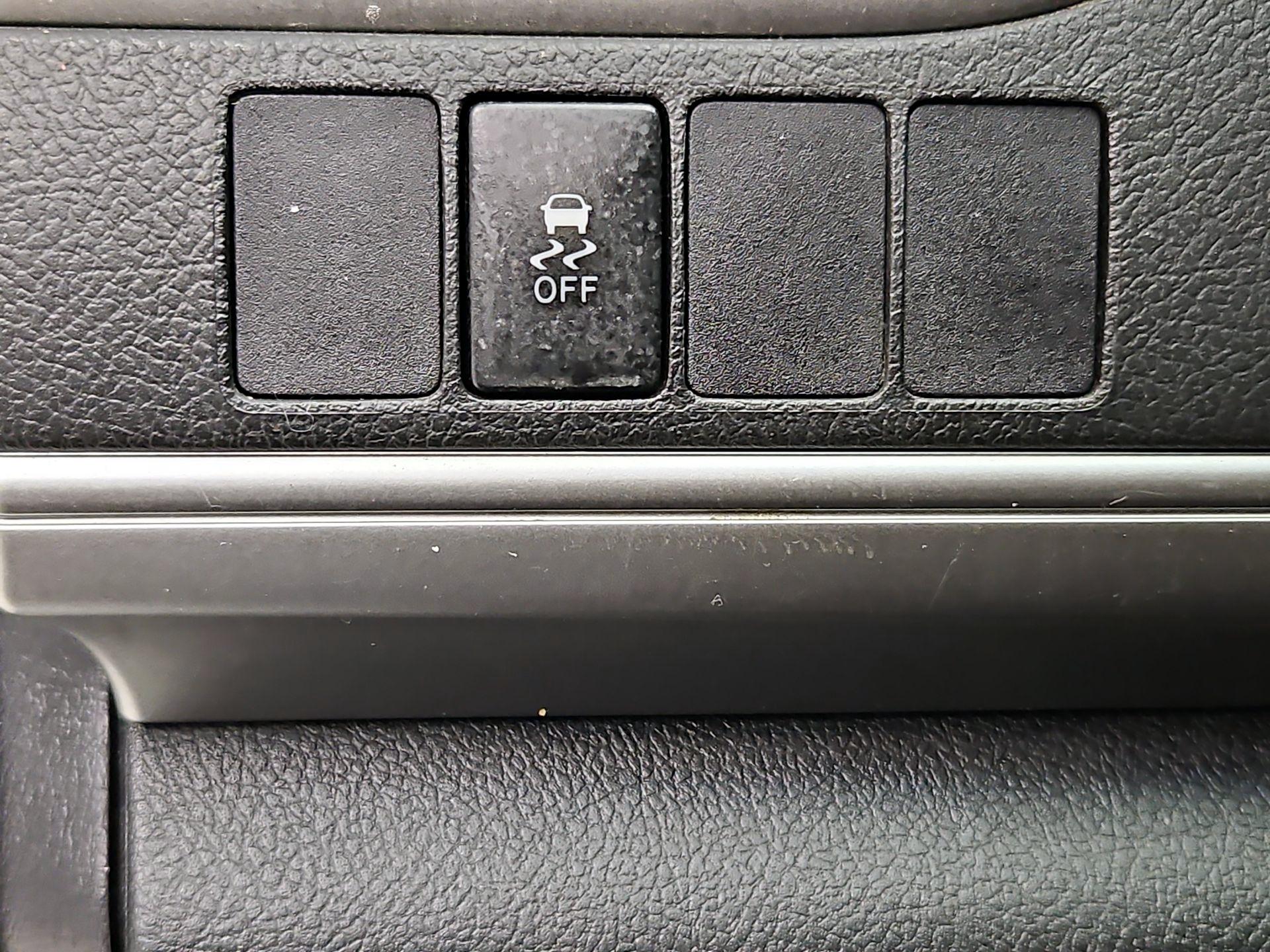 Thumbnail: 2014 Toyota Camry - 13