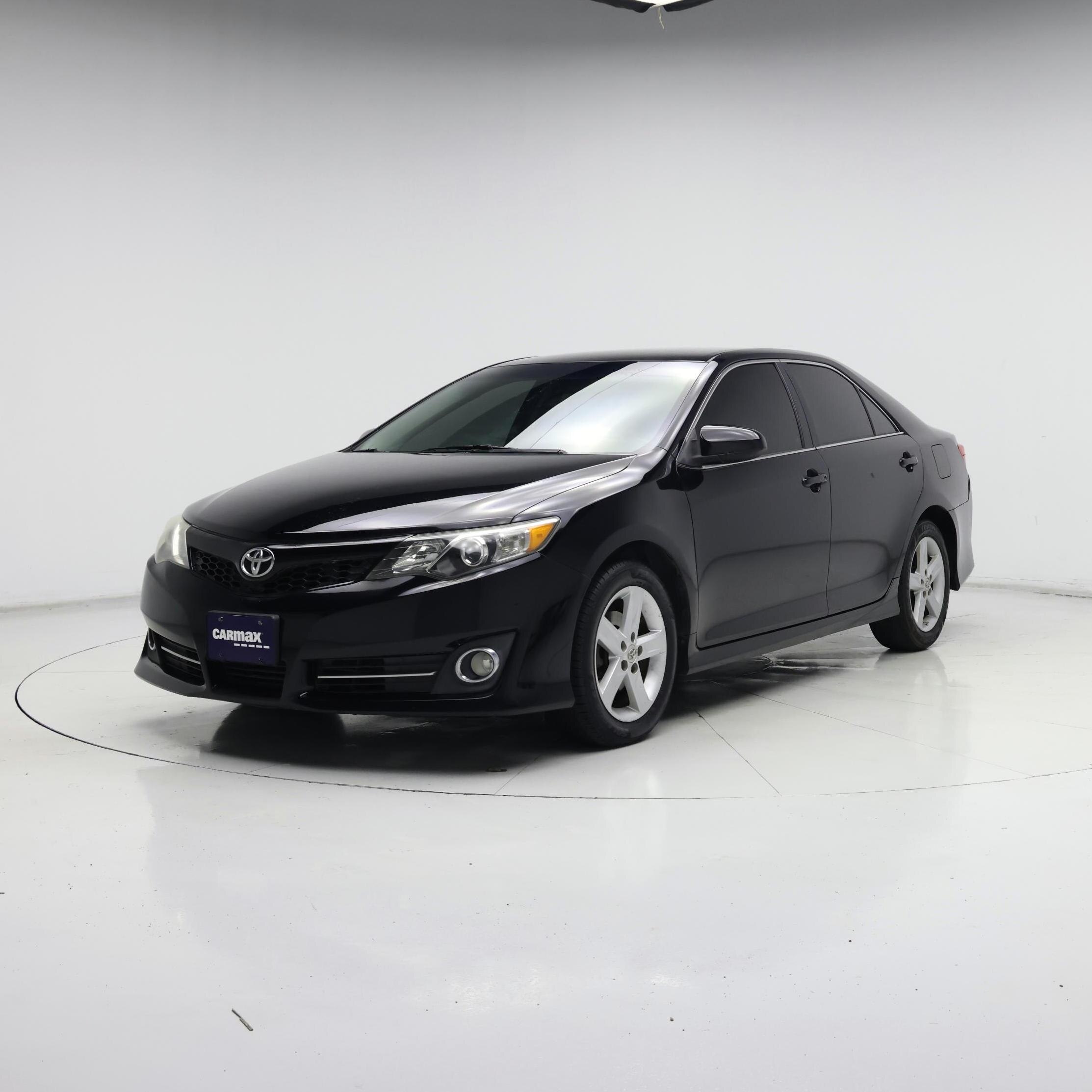 Thumbnail: 2014 Toyota Camry - 4