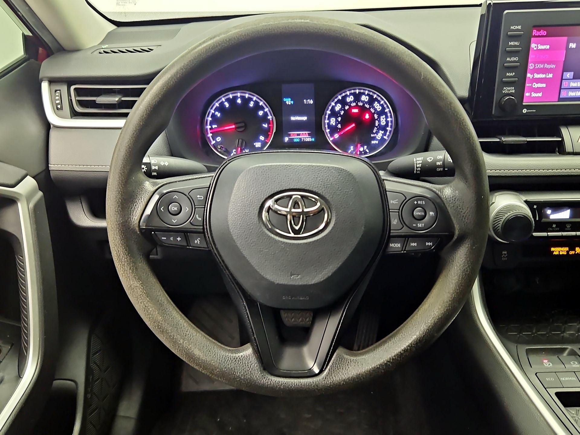 Thumbnail: 2020 Toyota RAV4 - 10