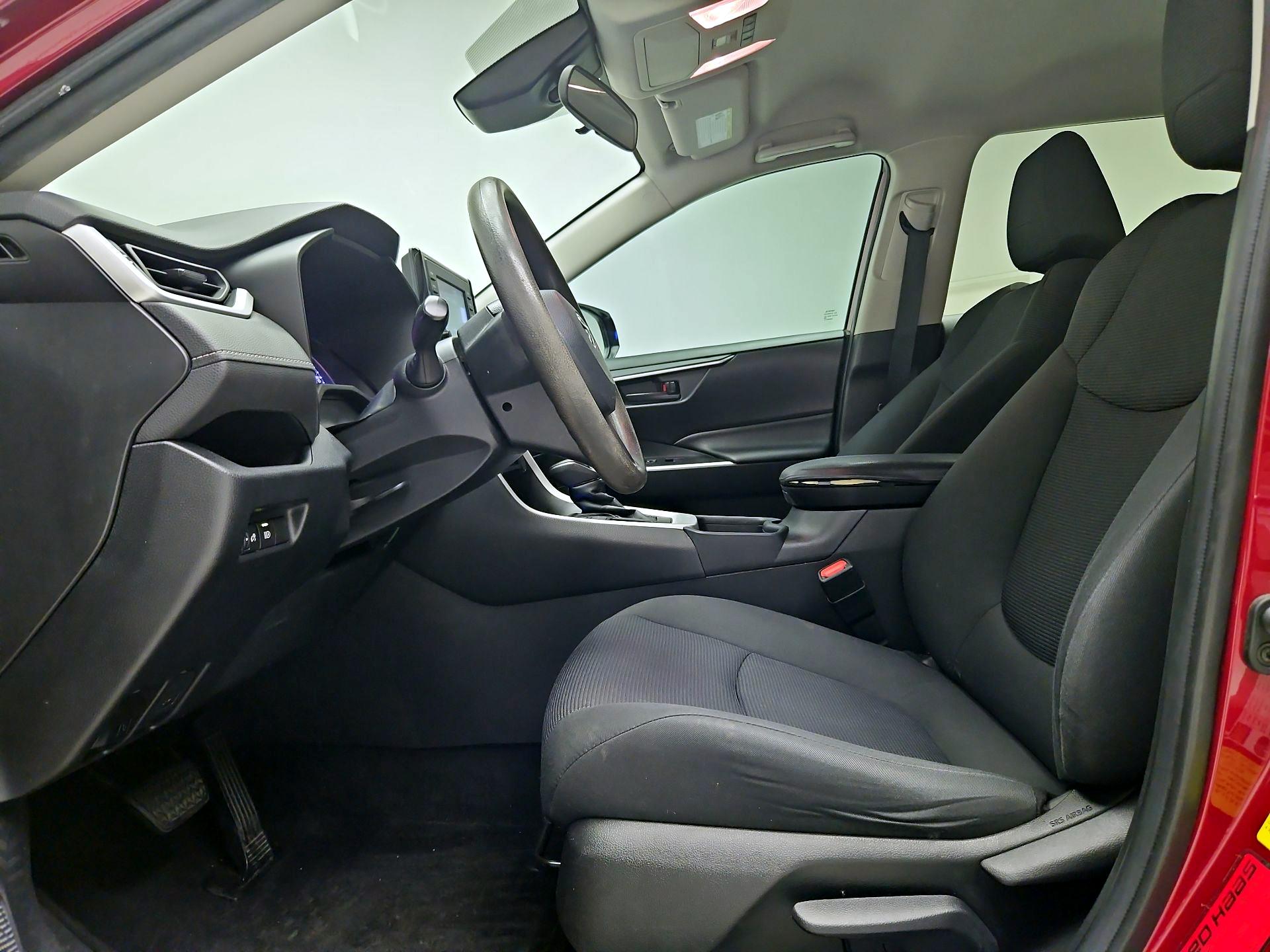 Thumbnail: 2020 Toyota RAV4 - 11