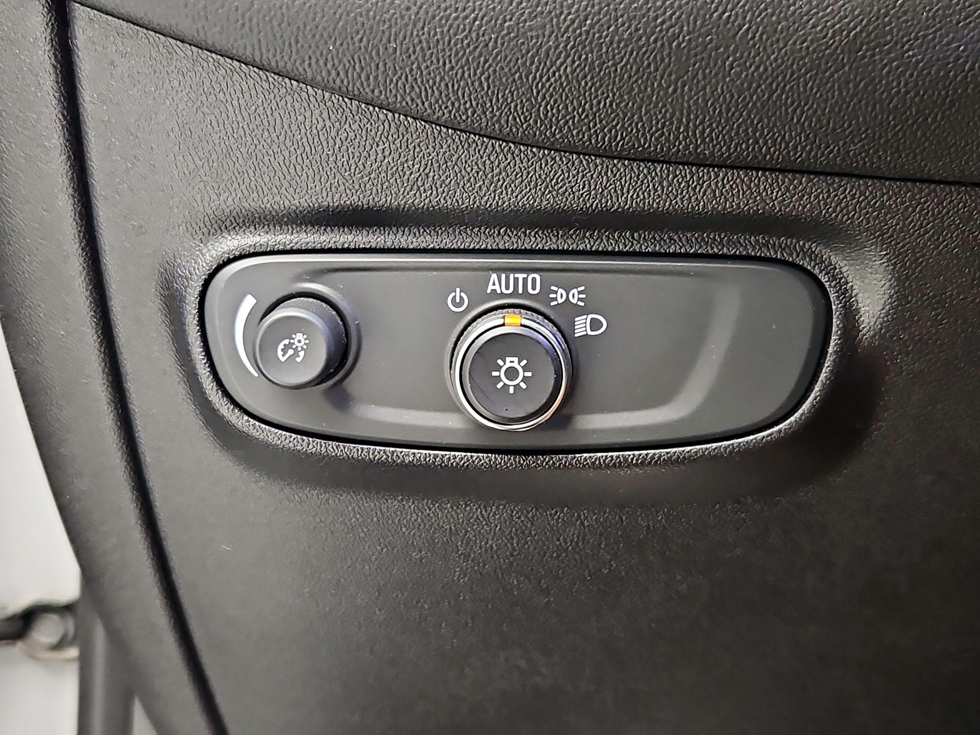 Thumbnail: 2019 Chevrolet Equinox - 13