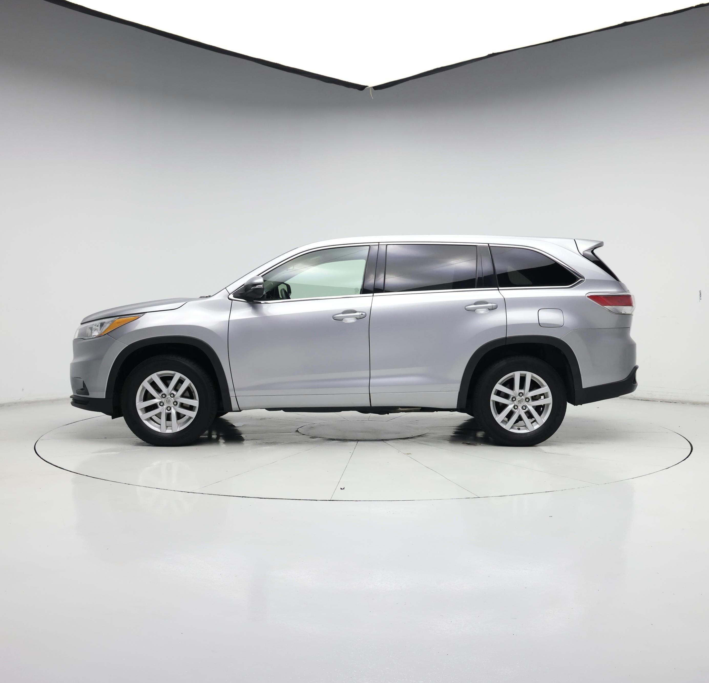 Thumbnail: 2015 Toyota Highlander - 3