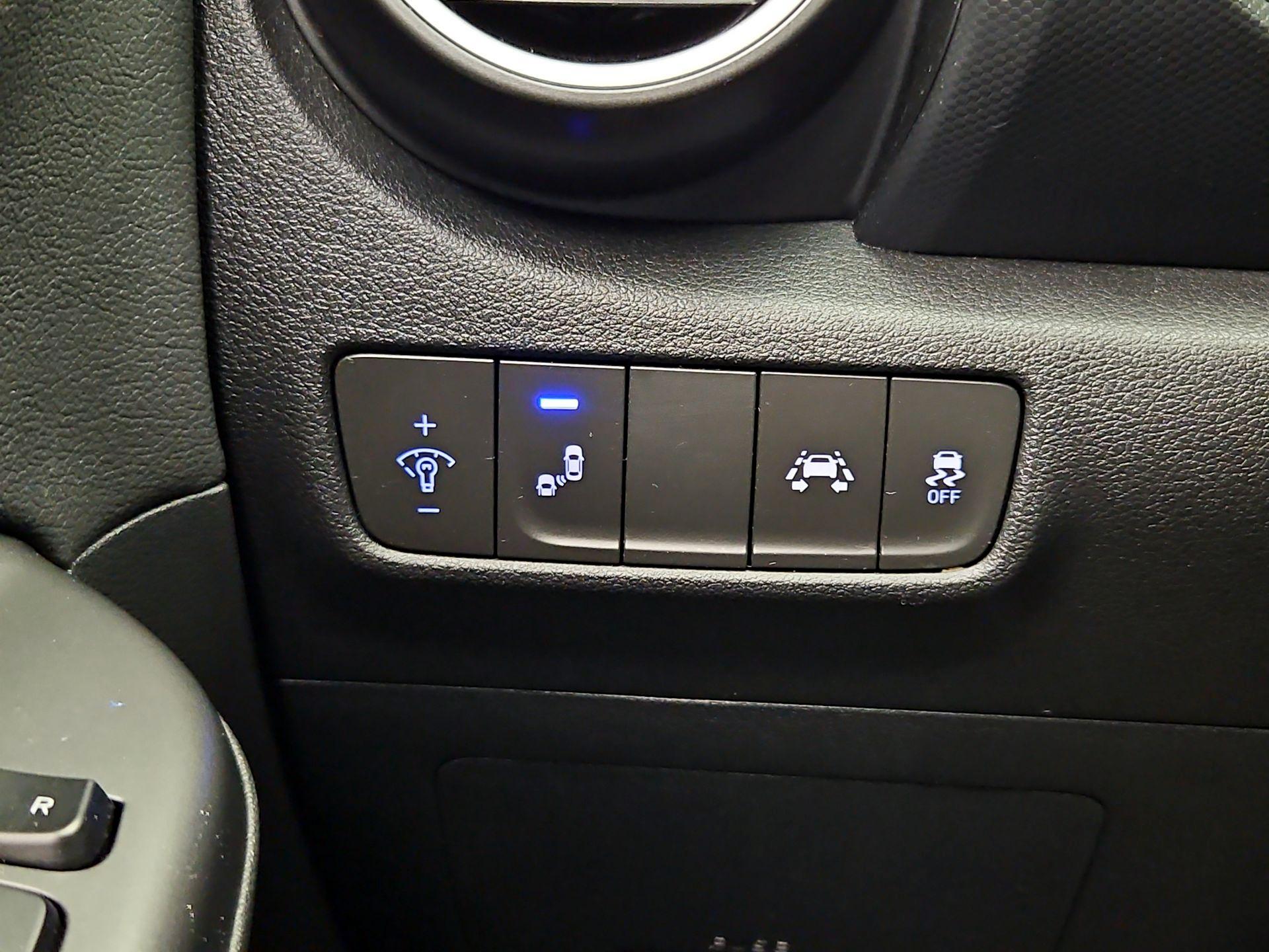 Thumbnail: 2019 Hyundai Kona - 13
