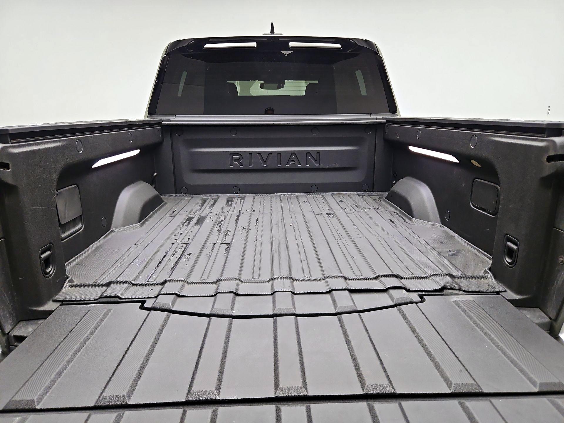Thumbnail: 2022 Rivian R1T - 20
