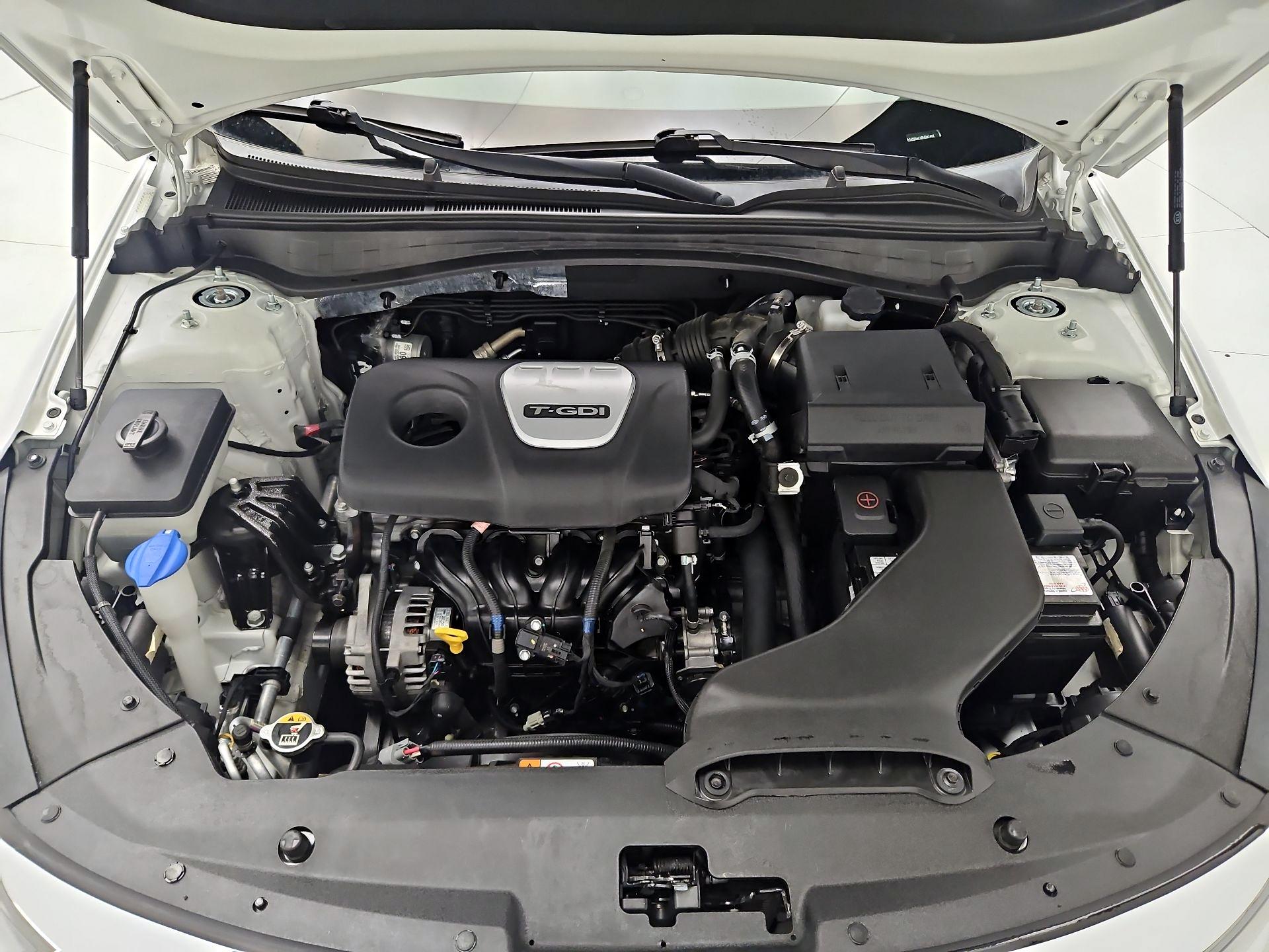 Thumbnail: 2019 Kia Optima - 19