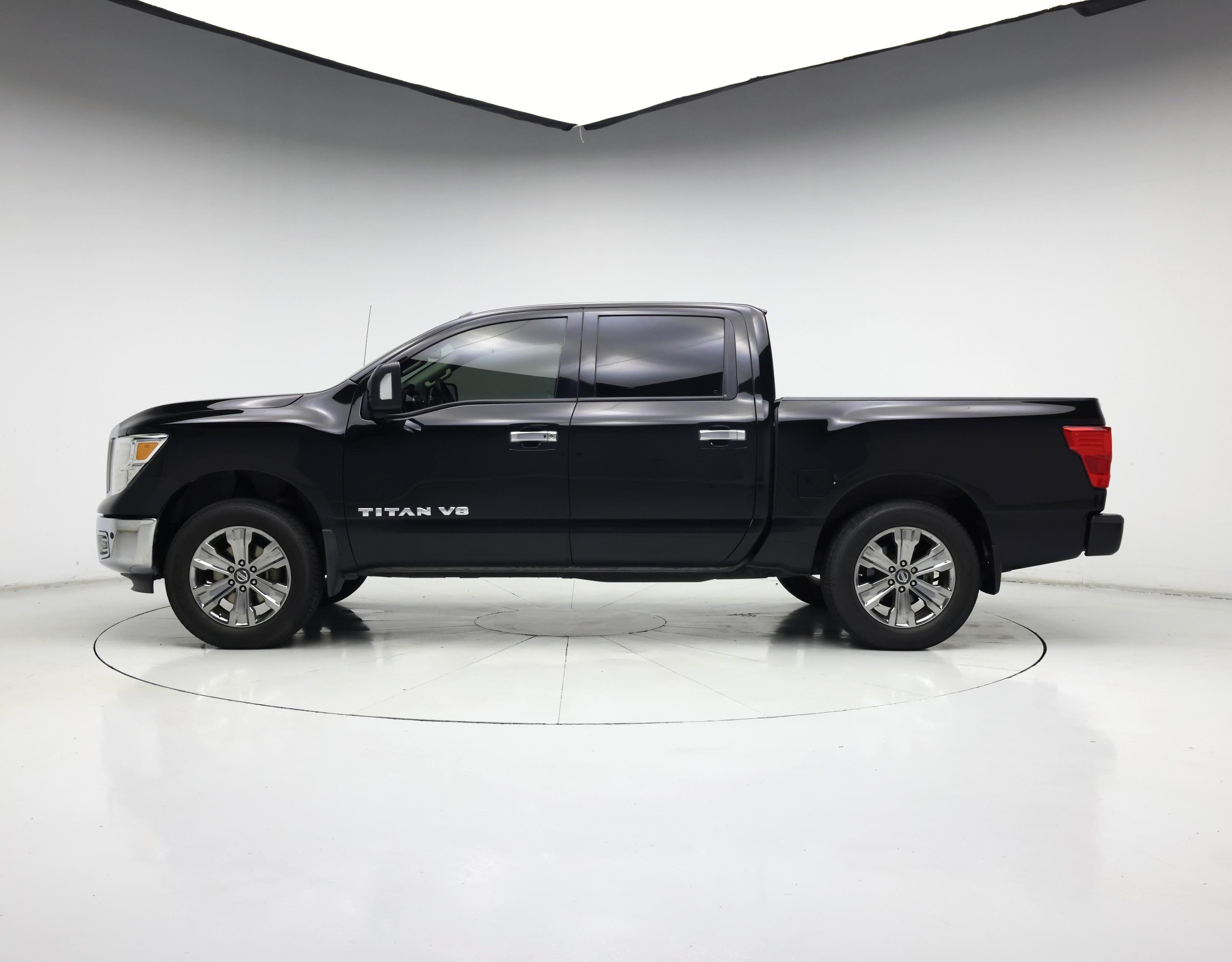 Thumbnail: 2018 Nissan Titan - 3