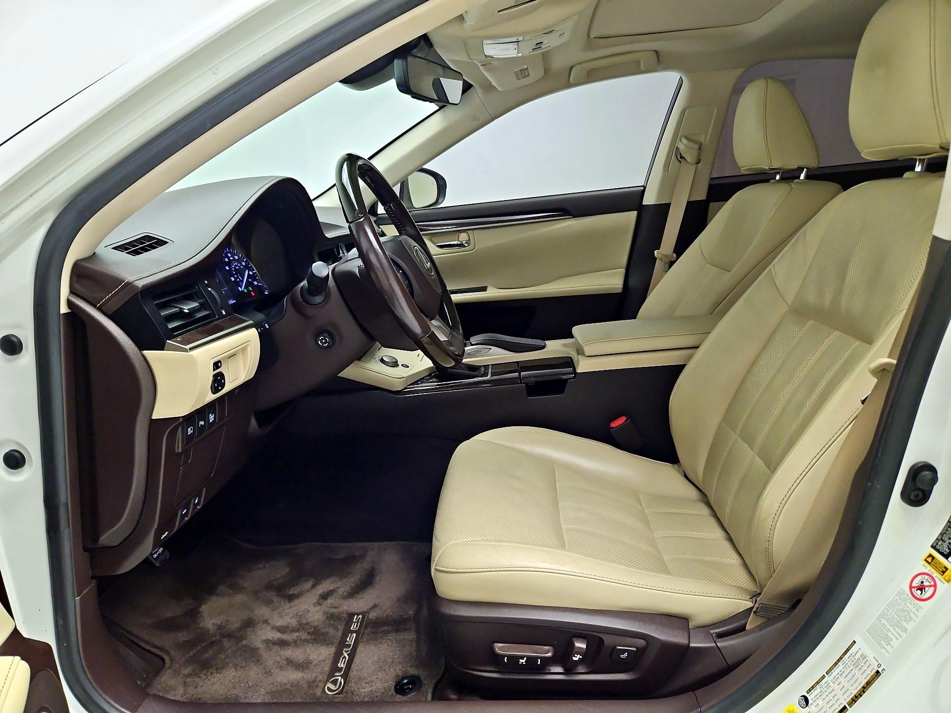 Thumbnail: 2017 Lexus ES - 11