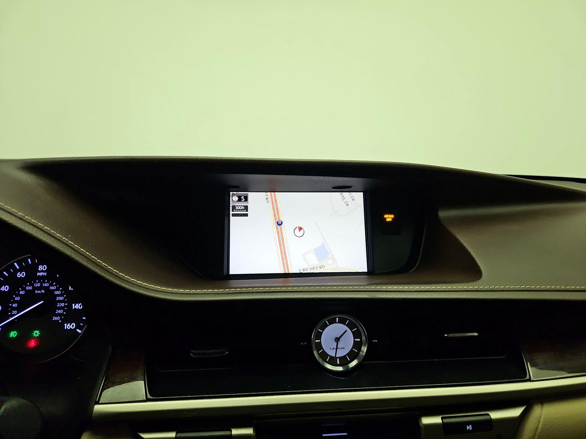 Thumbnail: 2017 Lexus ES - 13