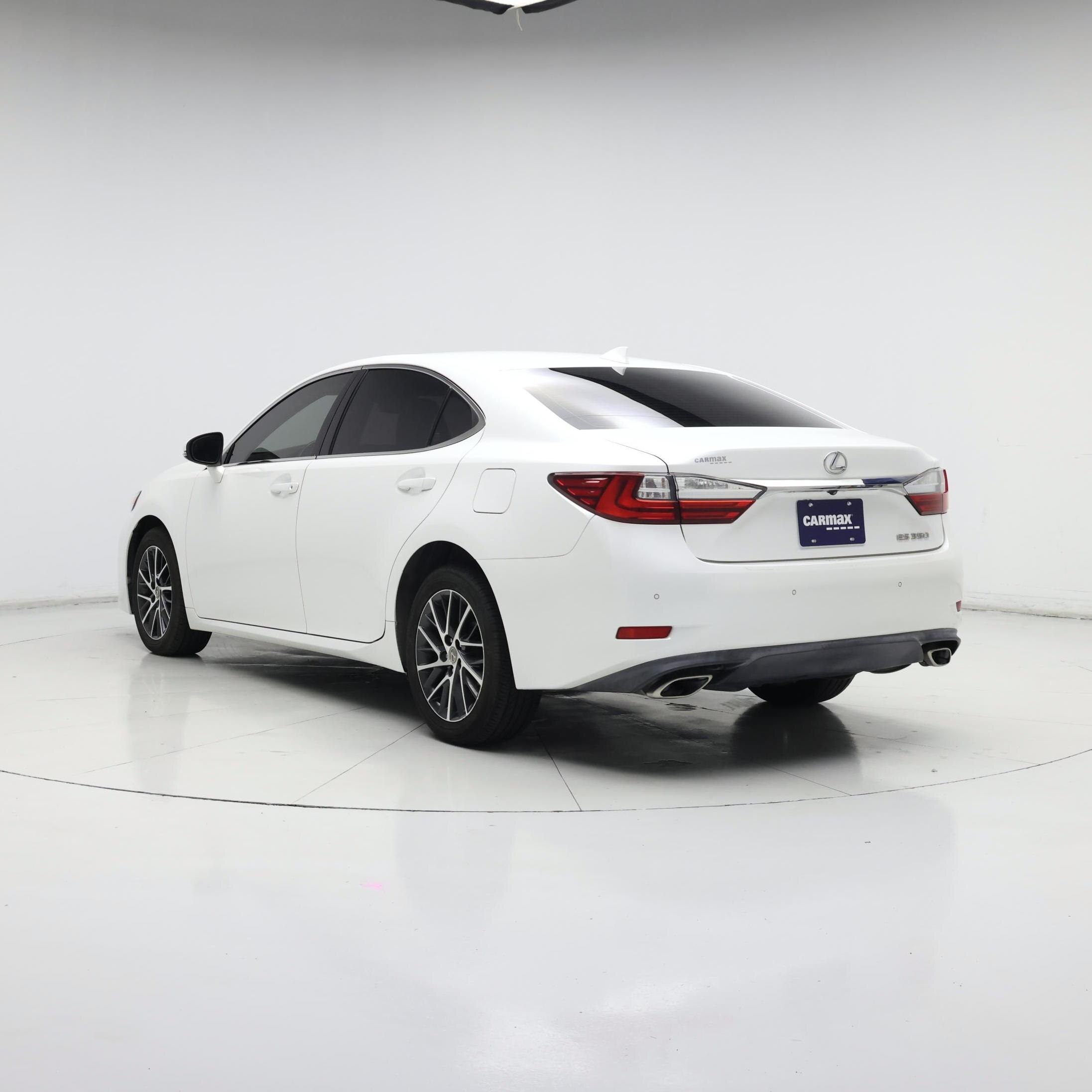Thumbnail: 2017 Lexus ES - 2