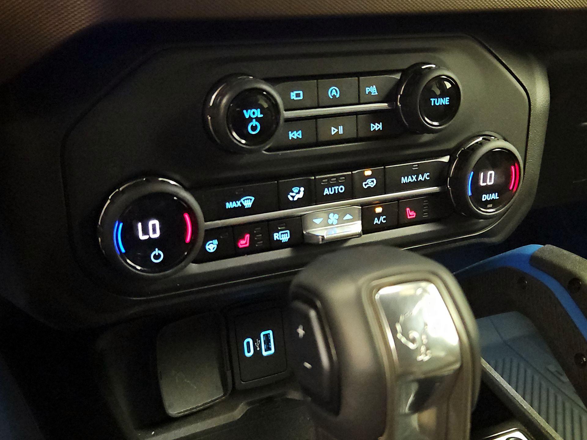 Thumbnail: 2023 Ford Bronco - 17