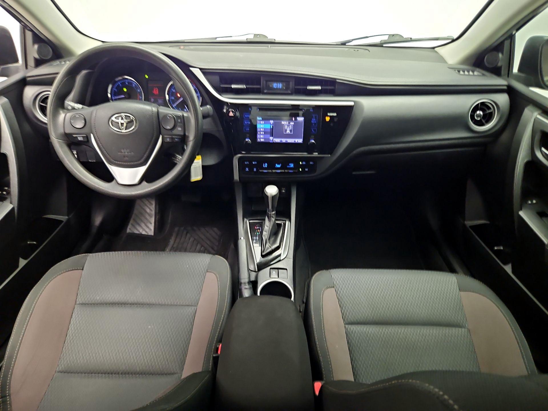 Thumbnail: 2017 Toyota Corolla - 9
