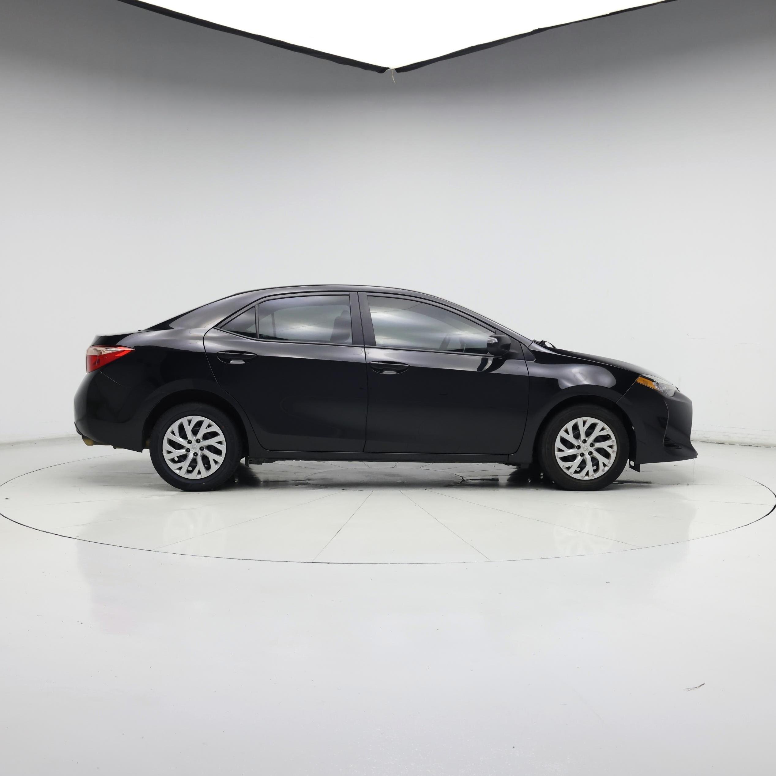 Thumbnail: 2017 Toyota Corolla - 7