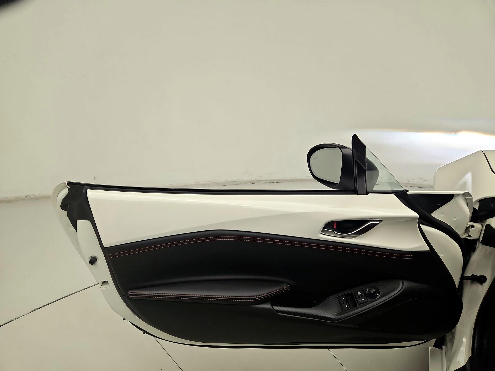 Thumbnail: 2023 Mazda MX-5 Miata - 12