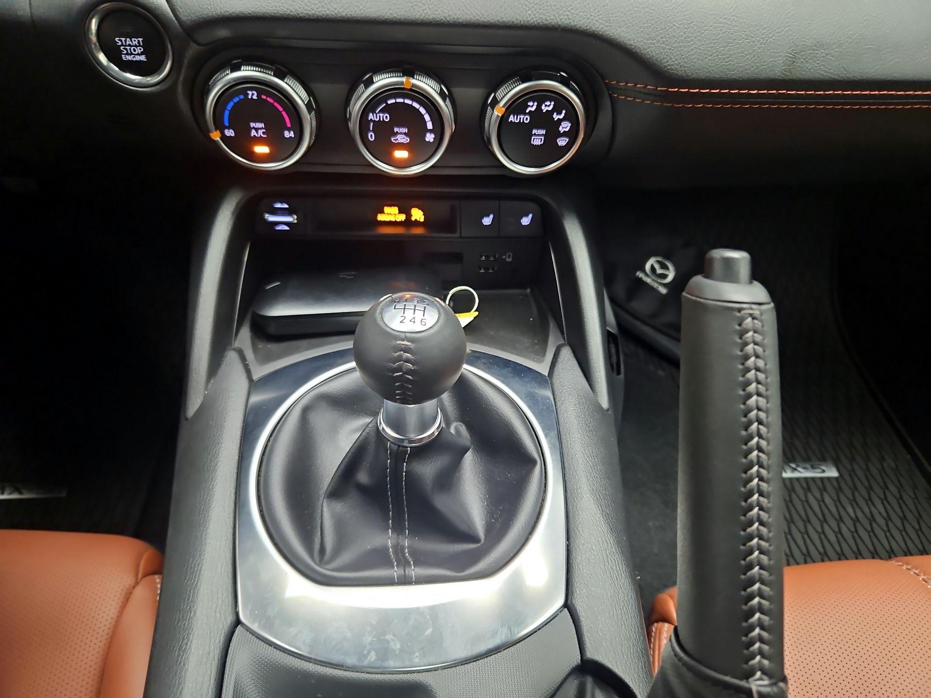 Thumbnail: 2023 Mazda MX-5 Miata - 16