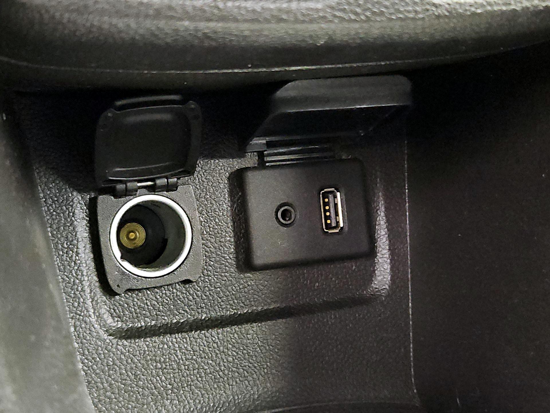 Thumbnail: 2016 Buick Encore - 18