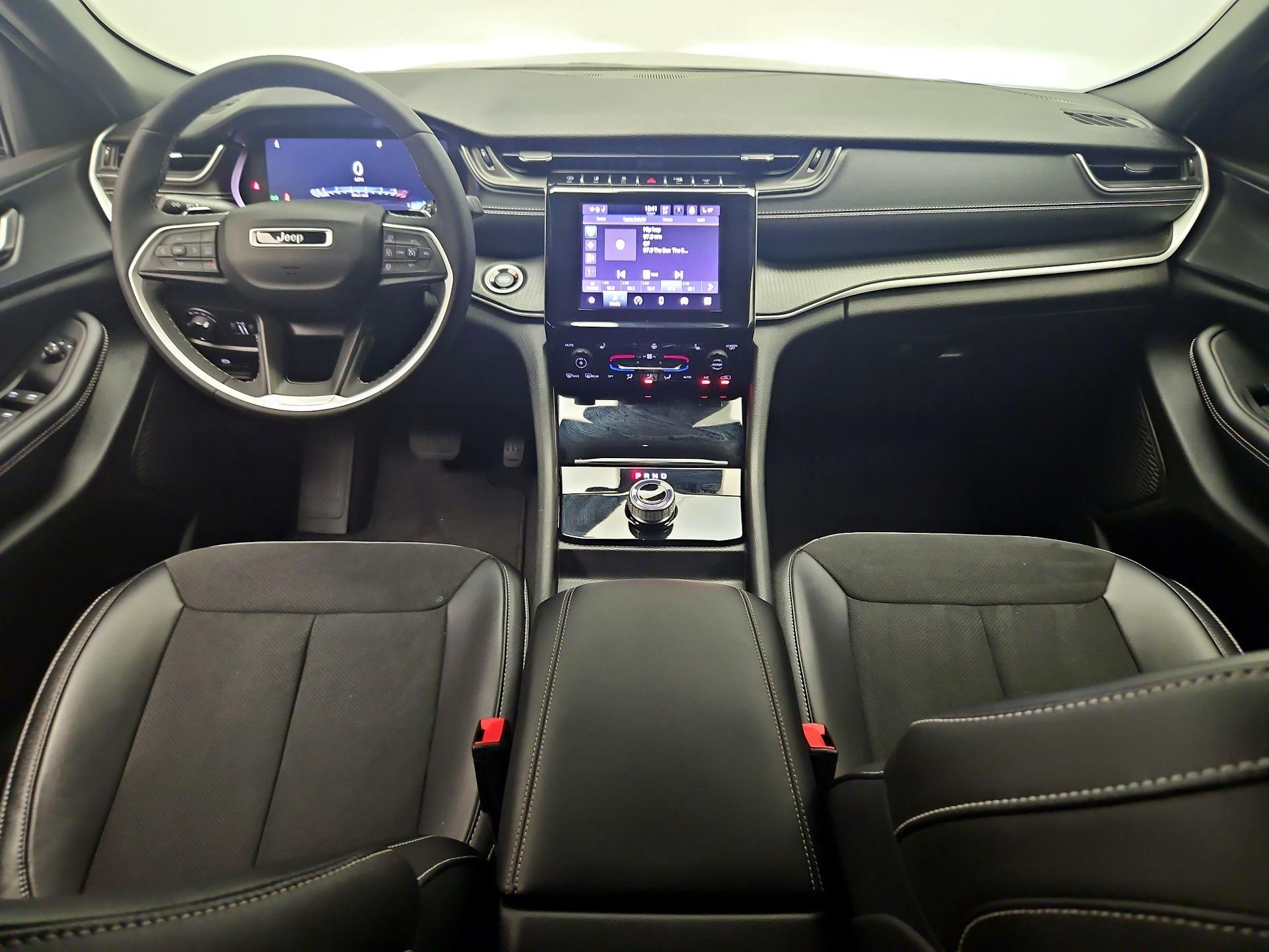 Thumbnail: 2023 Jeep Grand Cherokee - 9